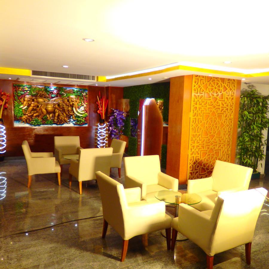 Hotel Pohseen Grand Palace 4*