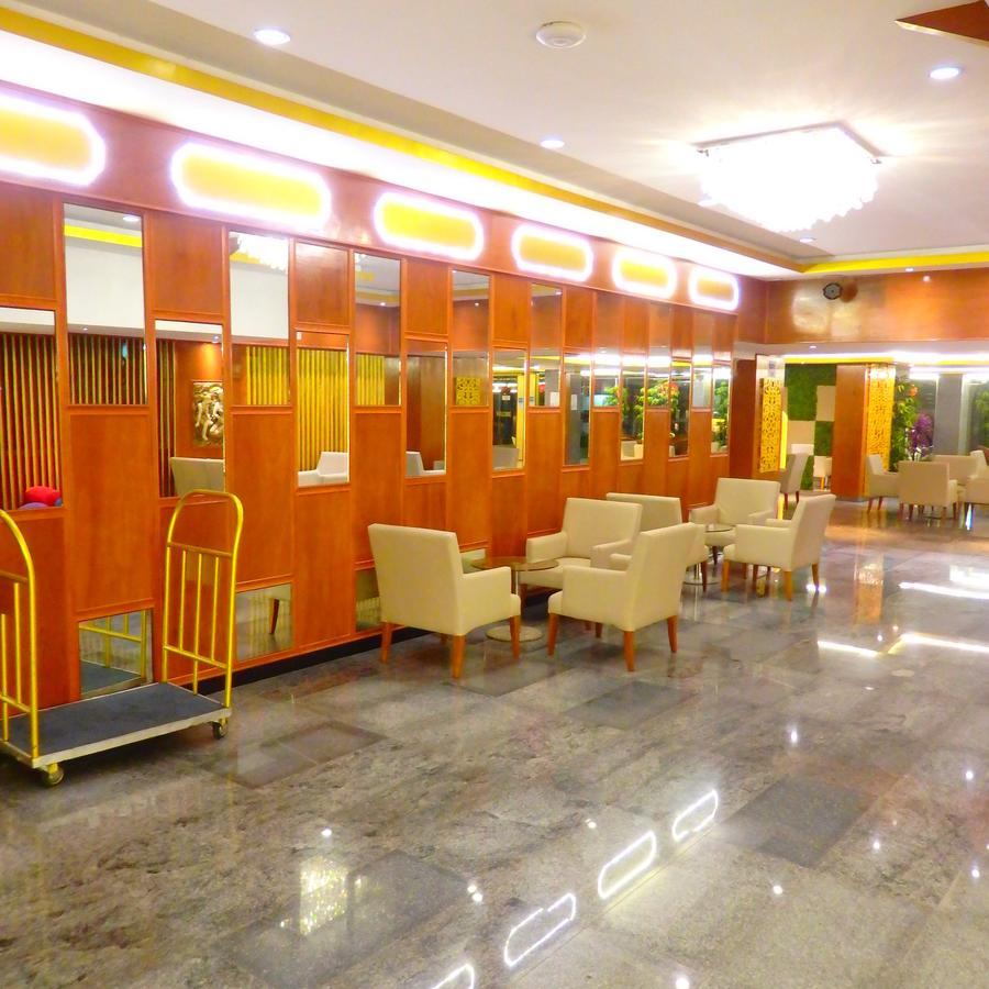 Hotel Pohseen Grand Palace