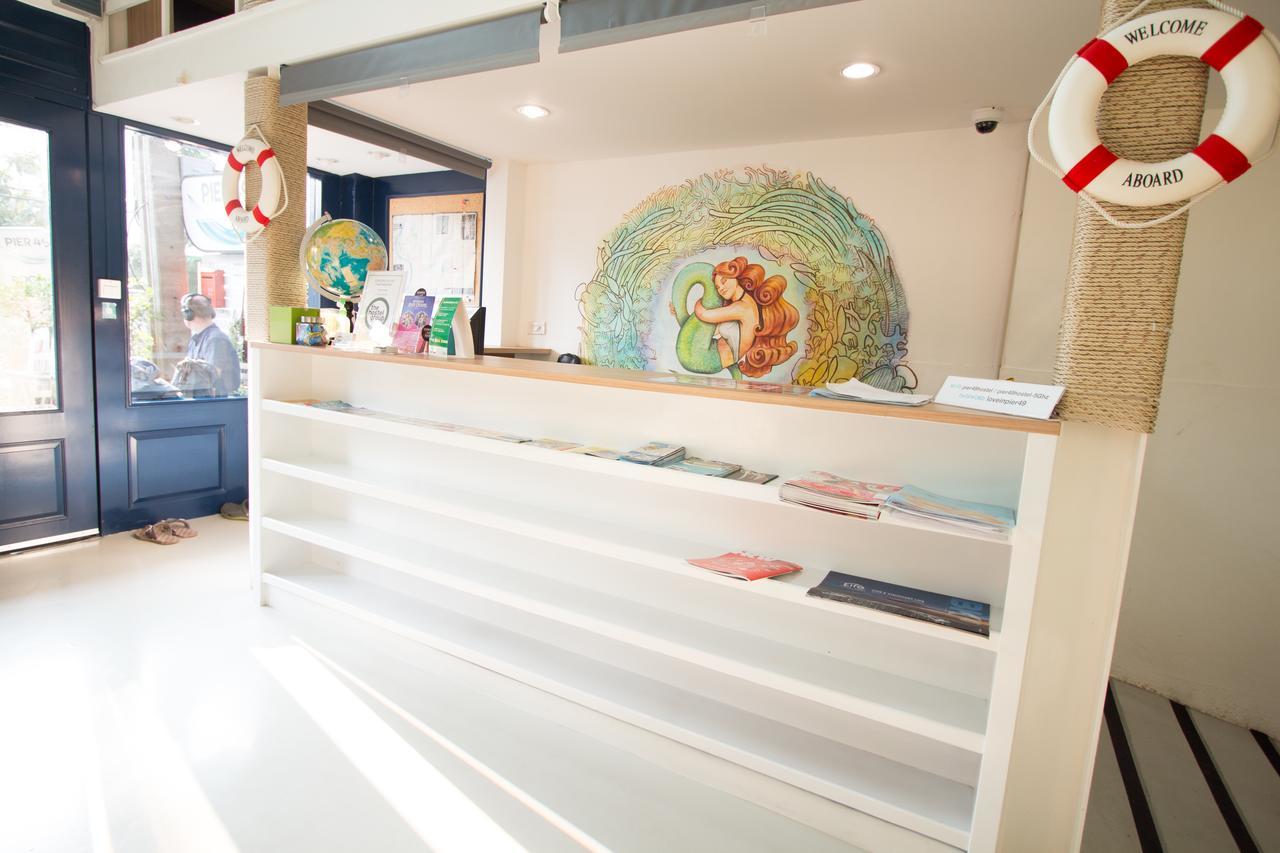 Pier 49 Hostel *
