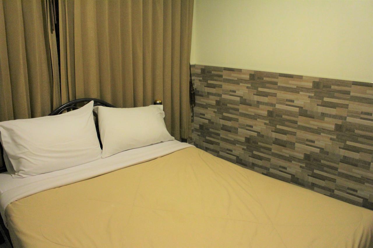 Samsen Sam Place
