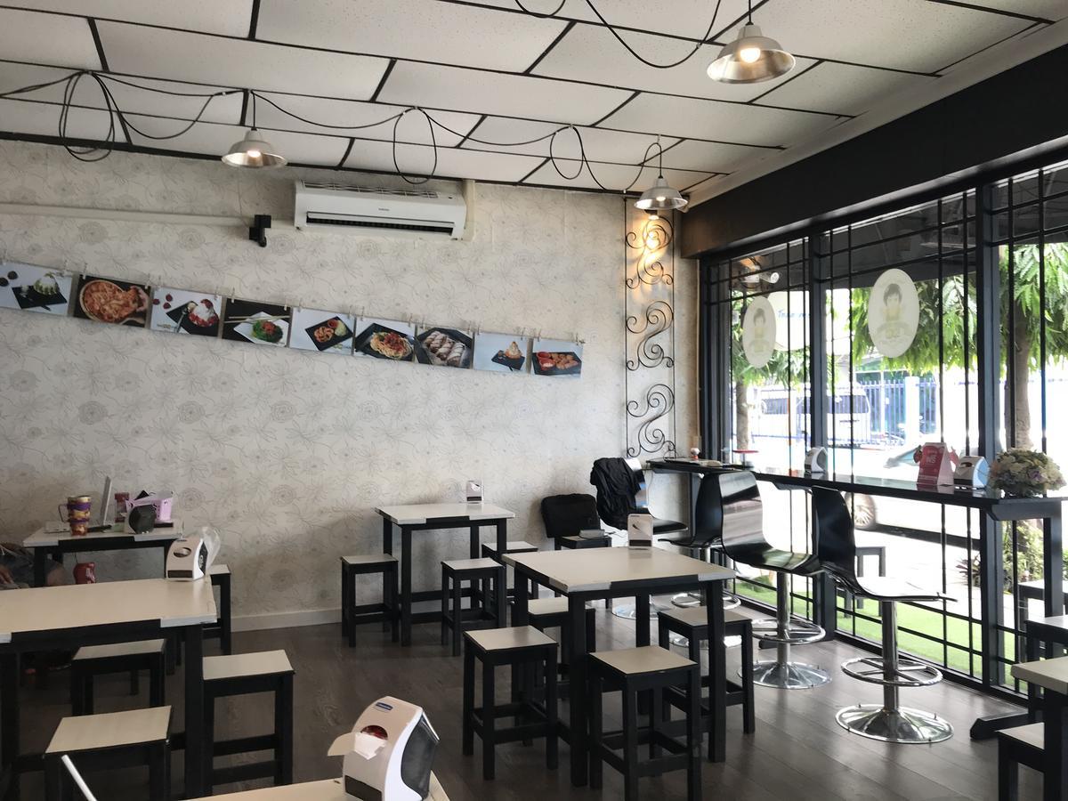 Hue Sukhumvit Phra Khanong