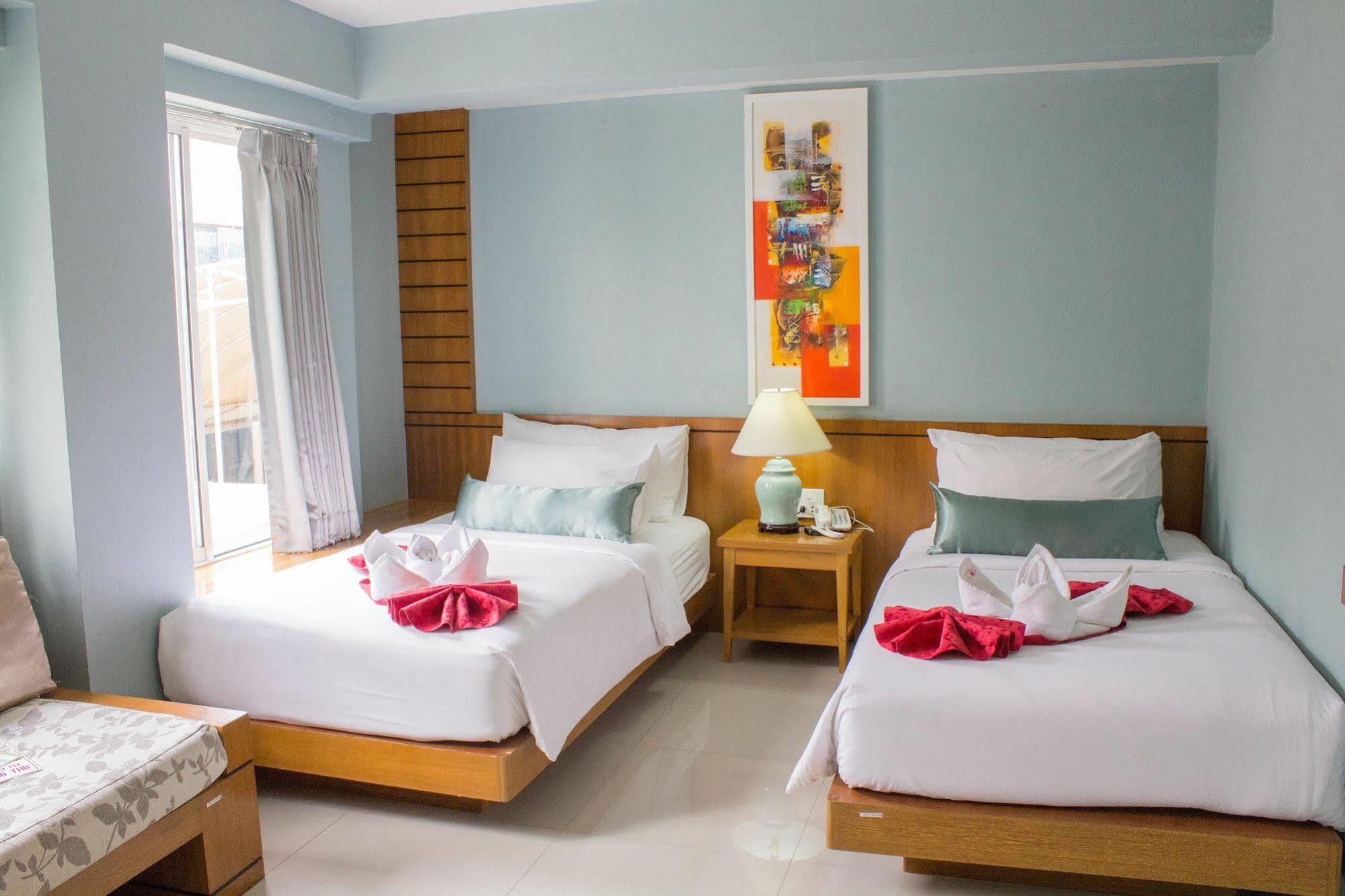 Cha-cha Phraathit Hotel Bangkok