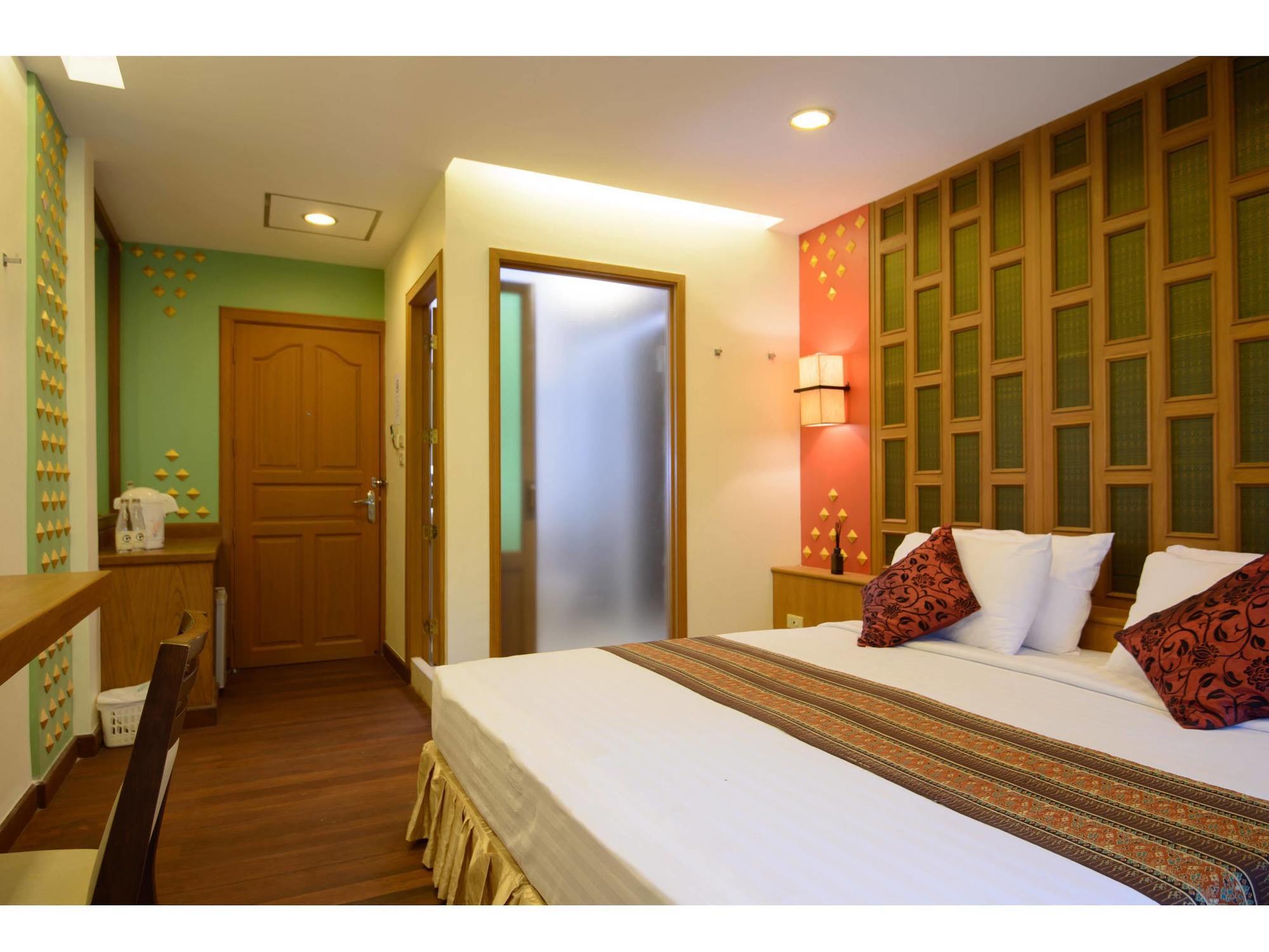 Golden House 3*