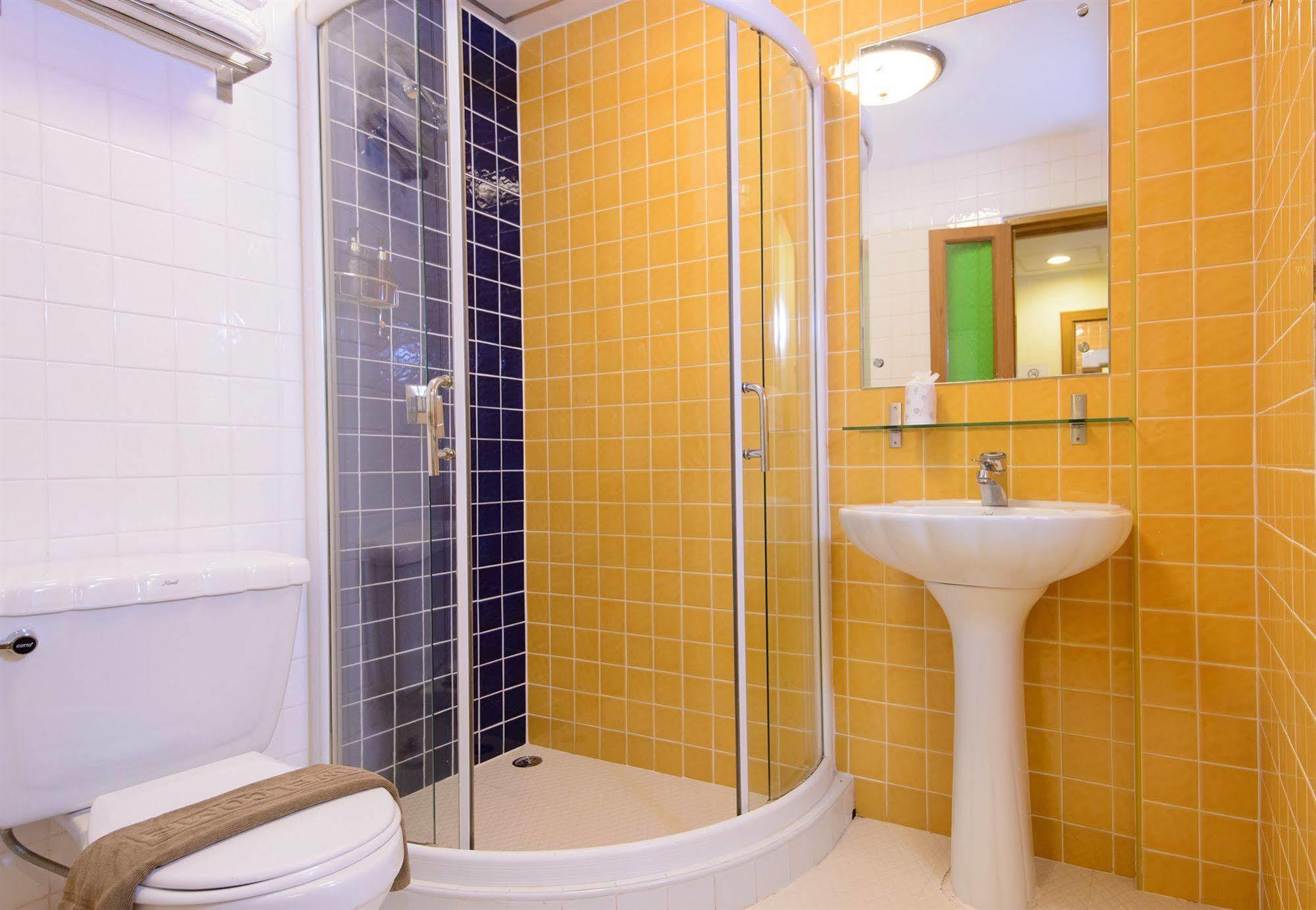 Golden House 3*