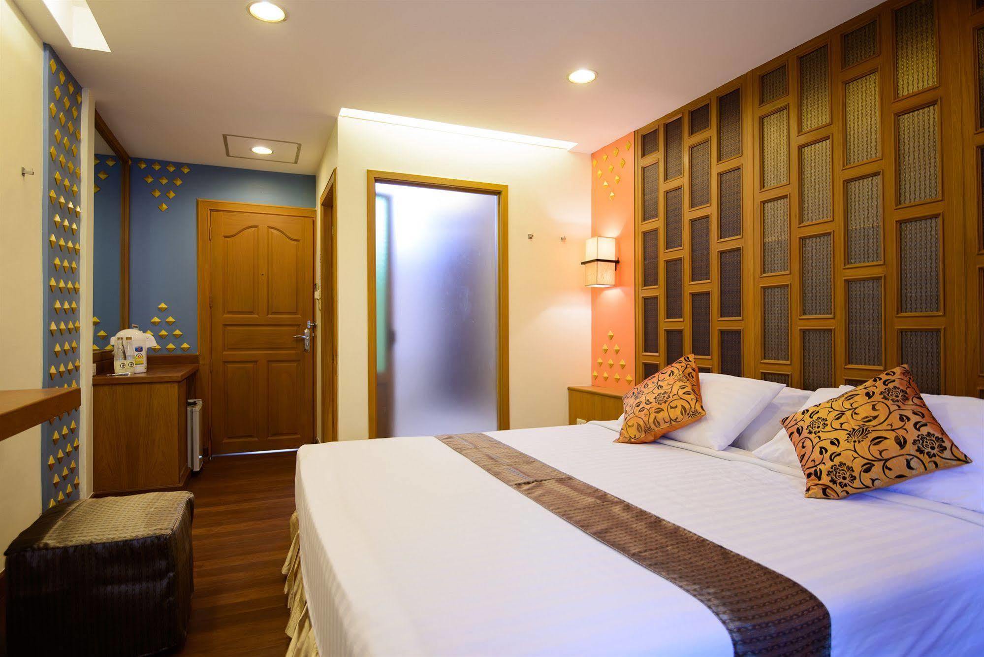 Golden House Hotel