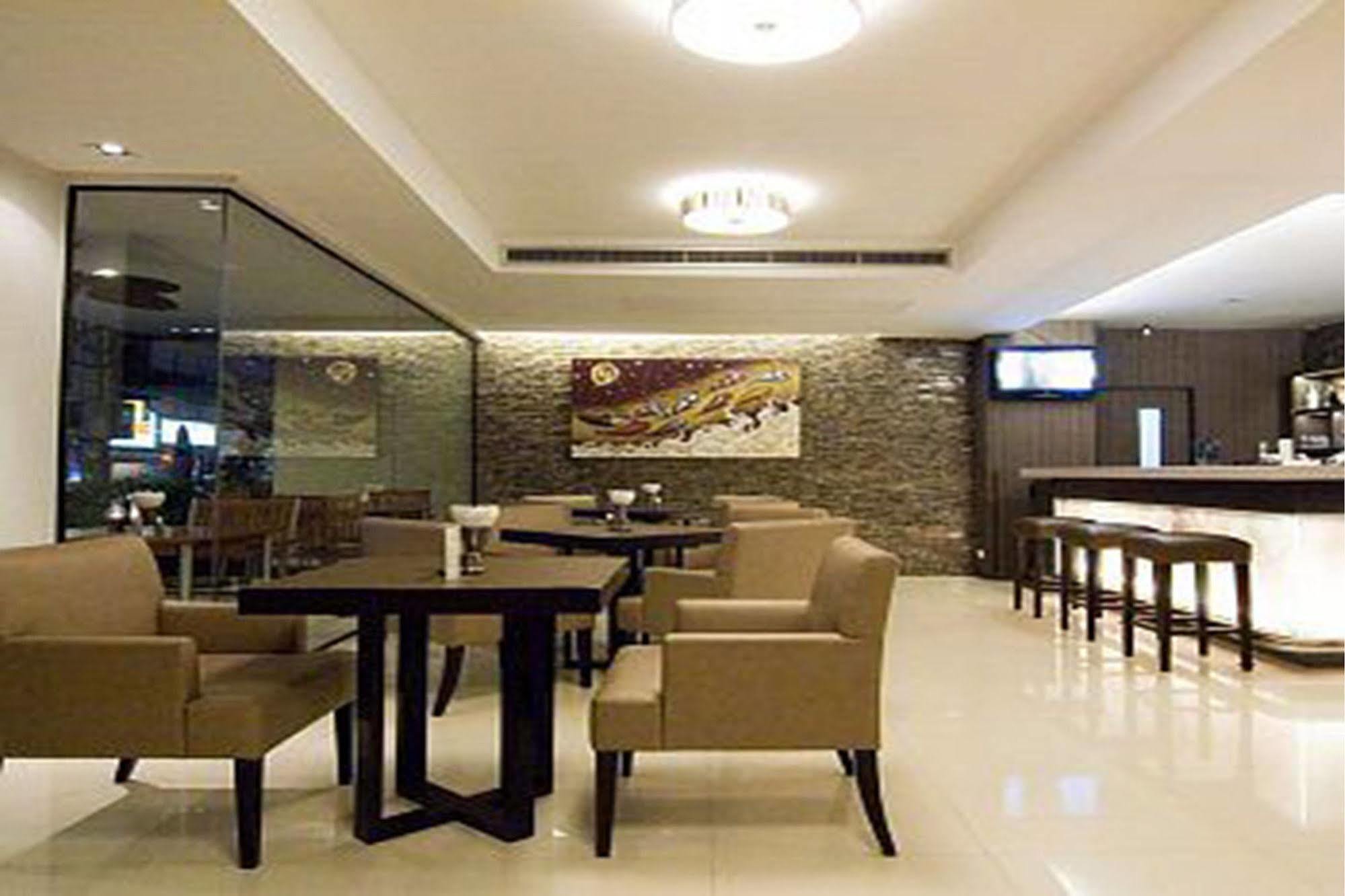 Hotel The Dawin Bangkok