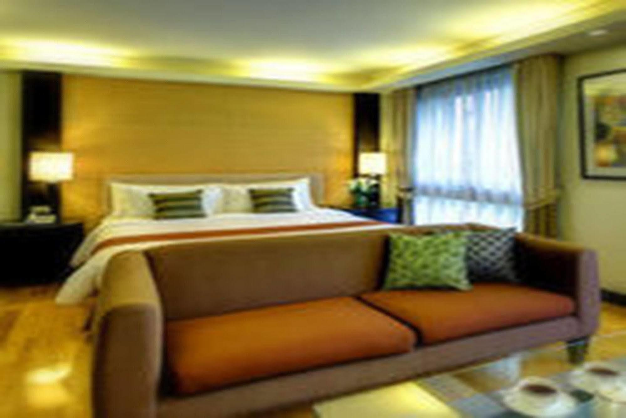 Radisson Chateau De Hotel