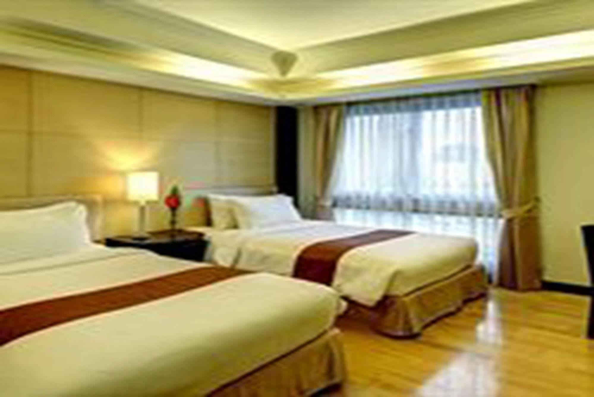 Radisson Chateau De 4*