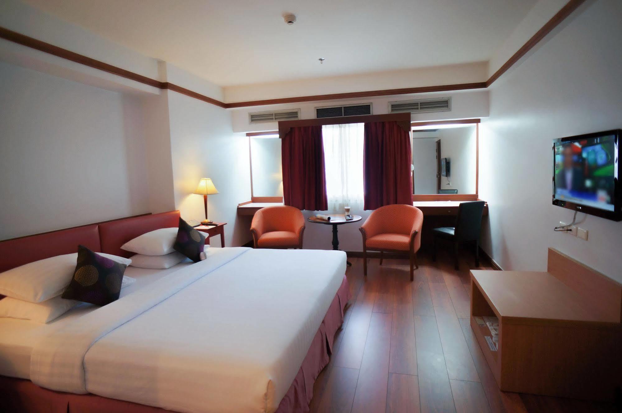 Silom Hotel
