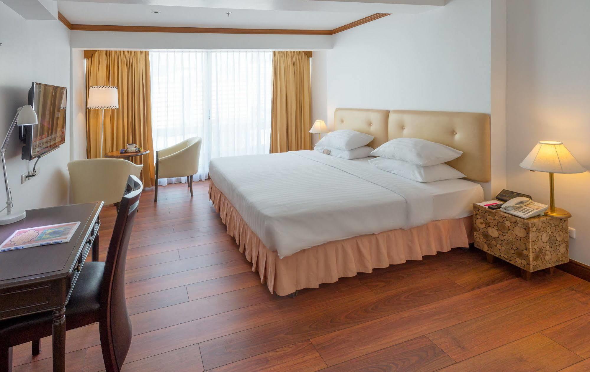Hotel Silom 3*