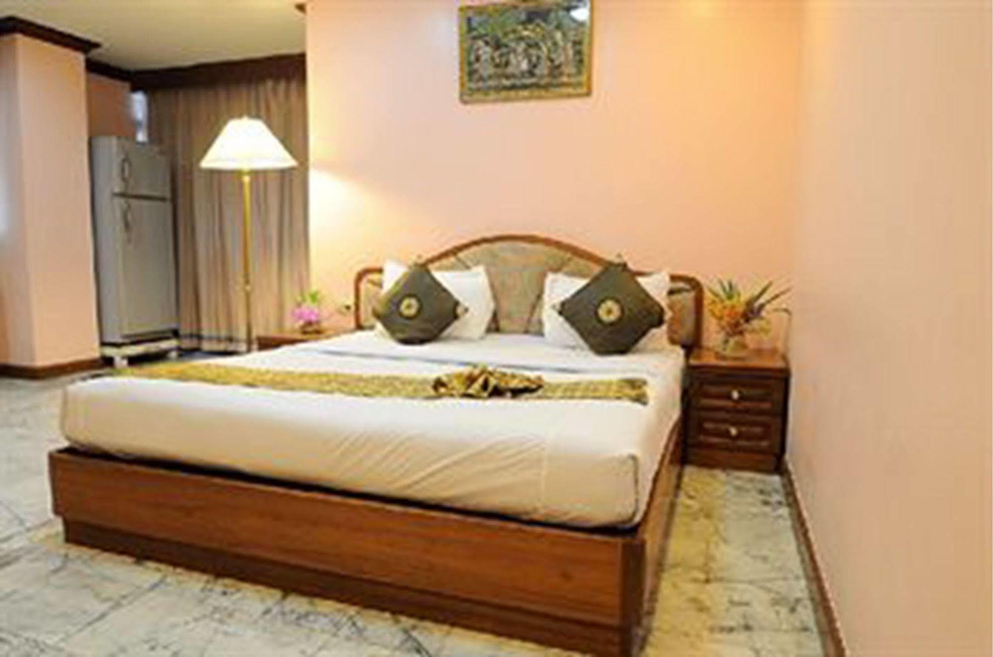 Lodge Royal Sukhumvit