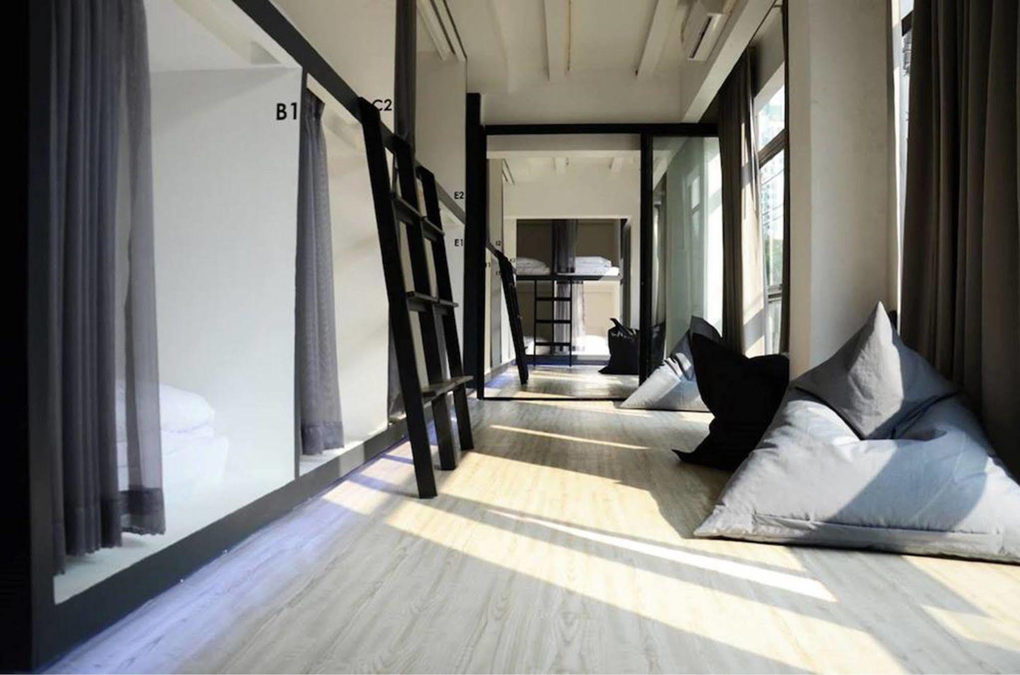Hostel 3howw @ Sukhumvit 21 Bangkok