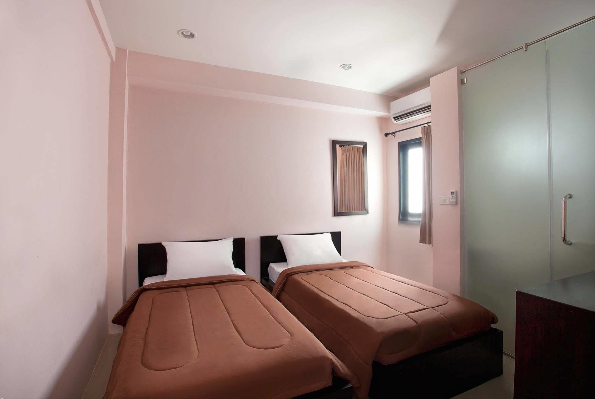 A And A Hotel 2*