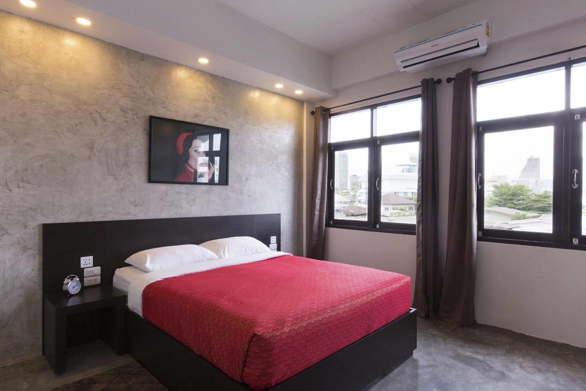 Katil Kama Bangkok