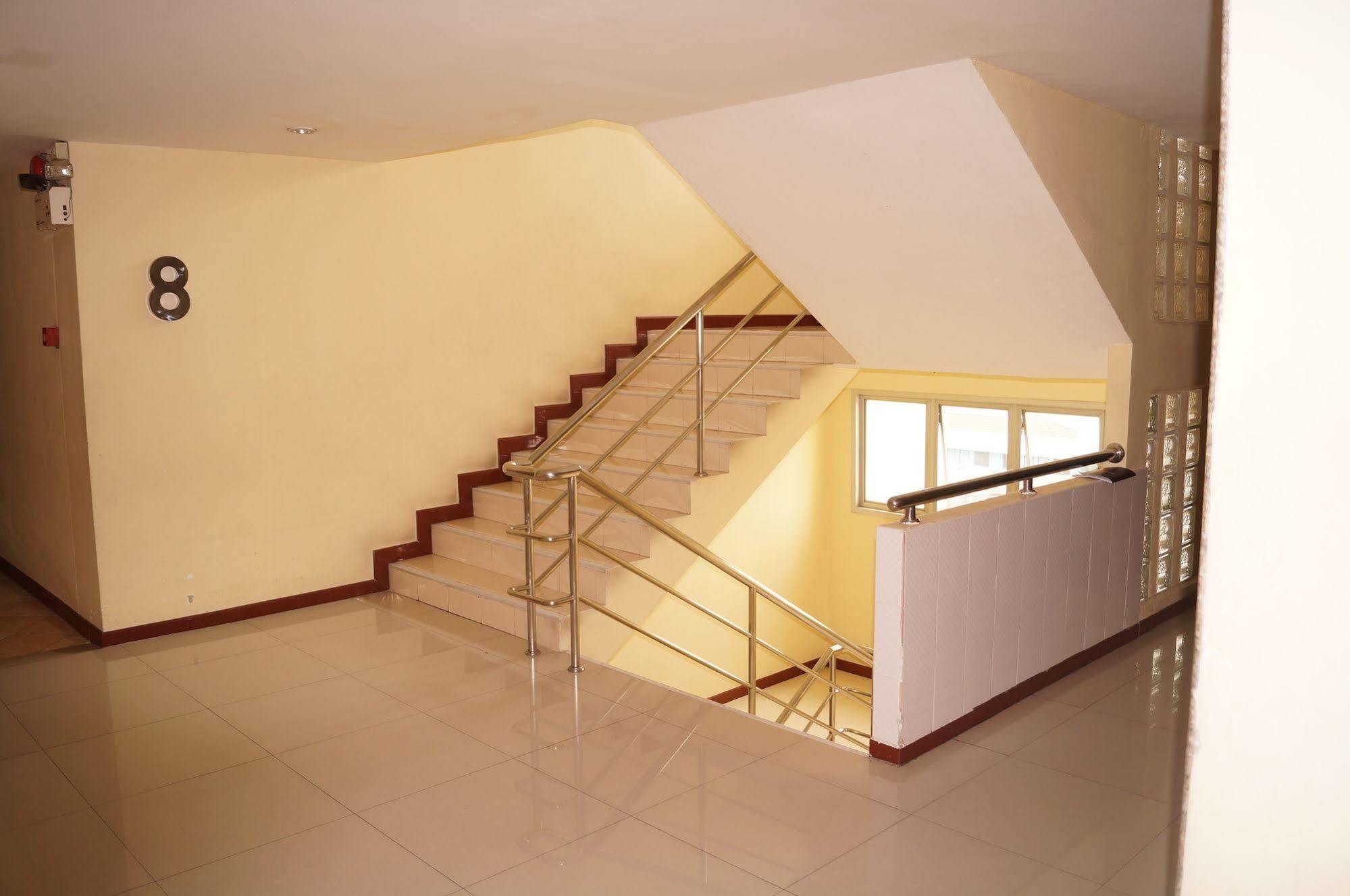 Zen Rooms Ramkhamhaeng Mansion Inn 3*