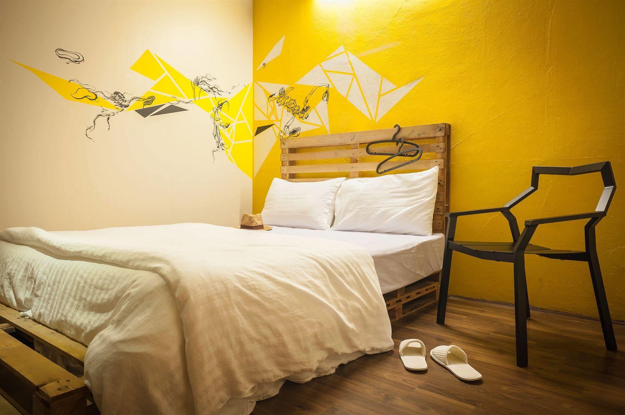 Hostel T @ Victory Monument