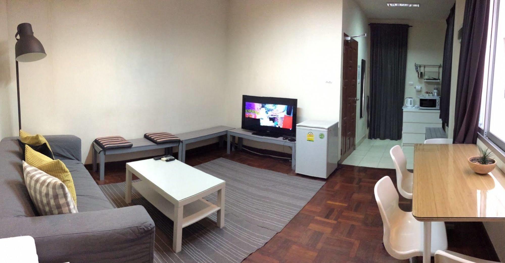 Cloudy Hostel *