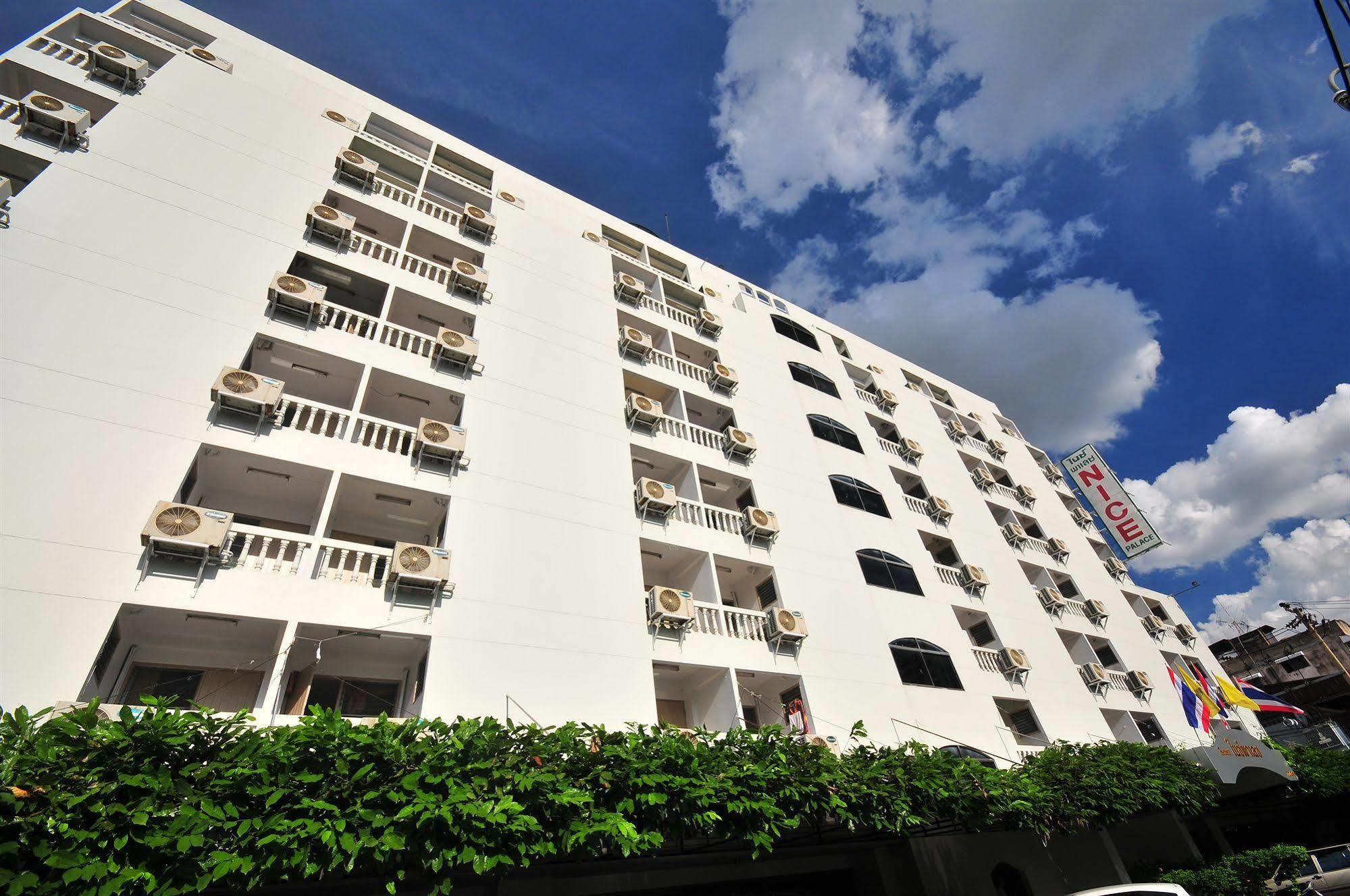 Palace 2*