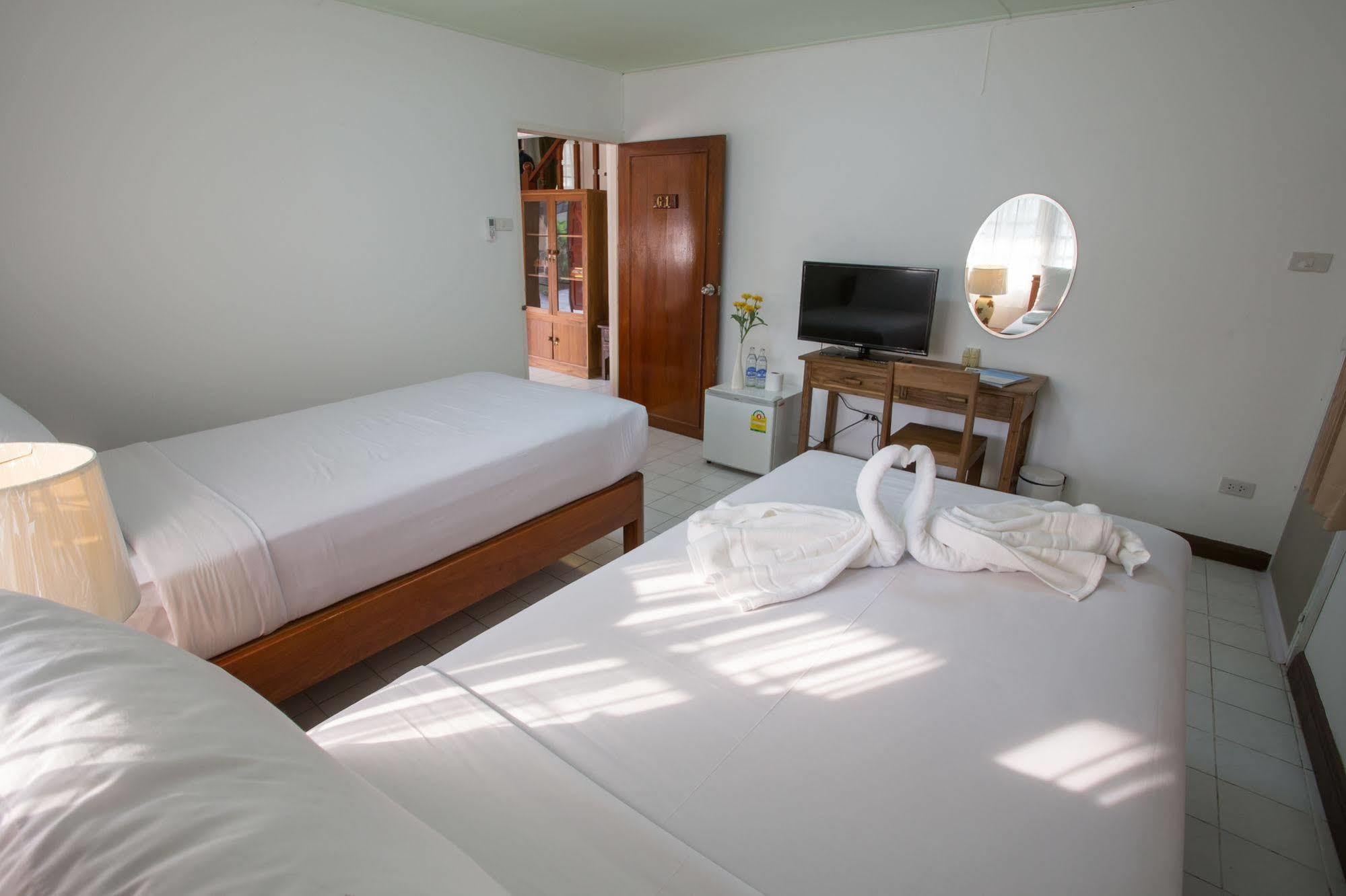 Hotel The Bangkokians City Garden