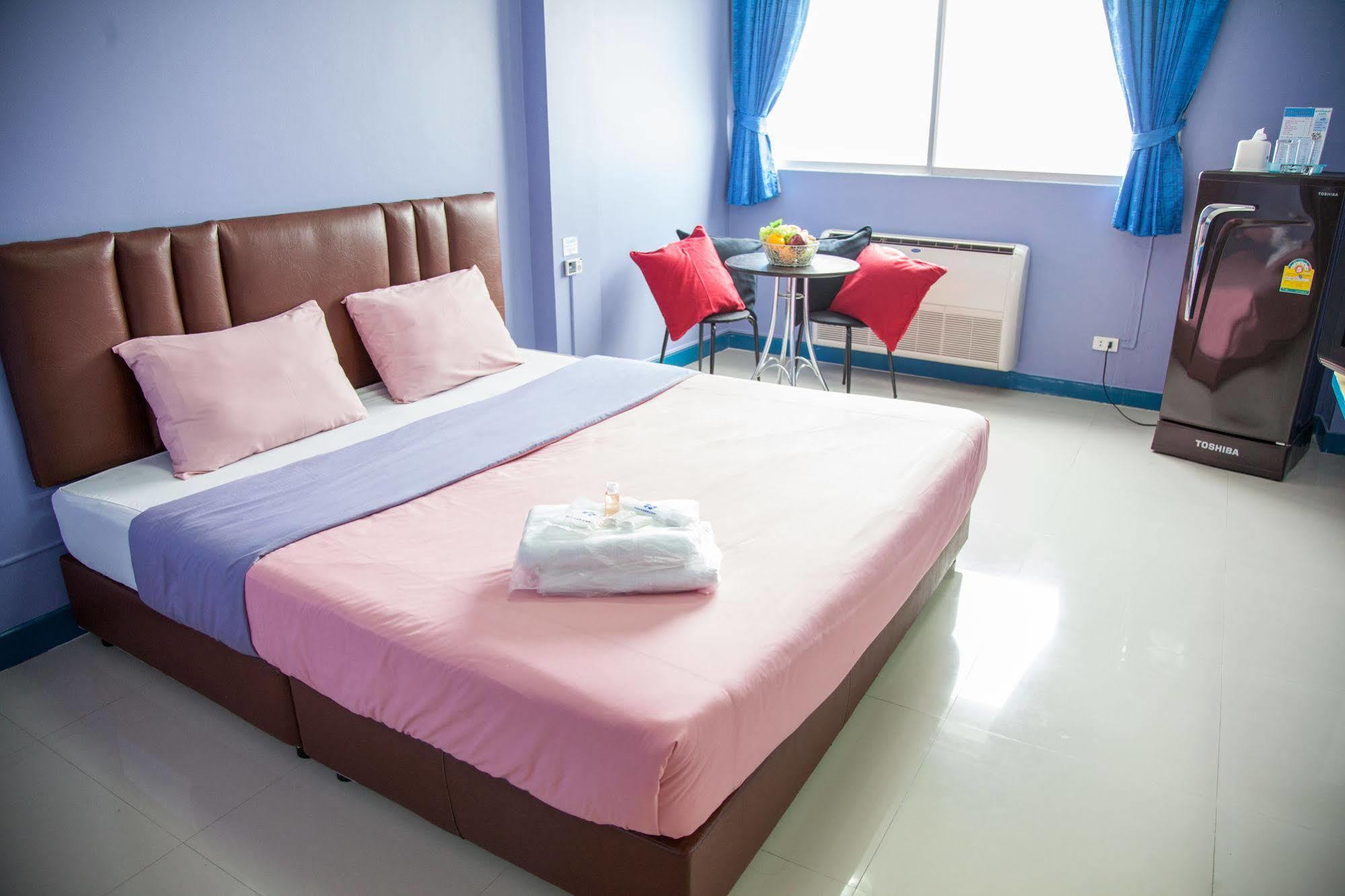 Hotel Happyland Mansion 3*