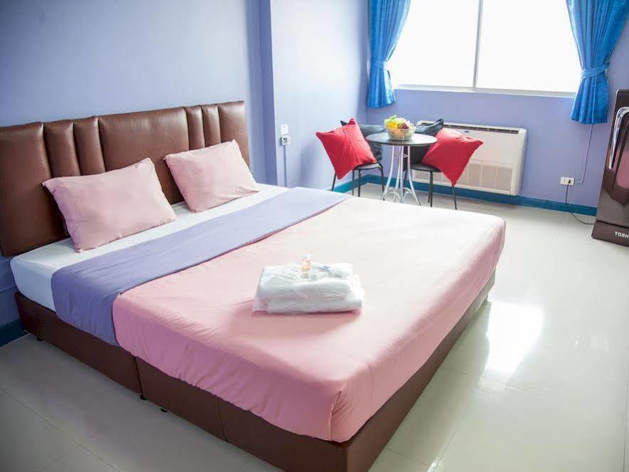 Happyland Mansion Hotel