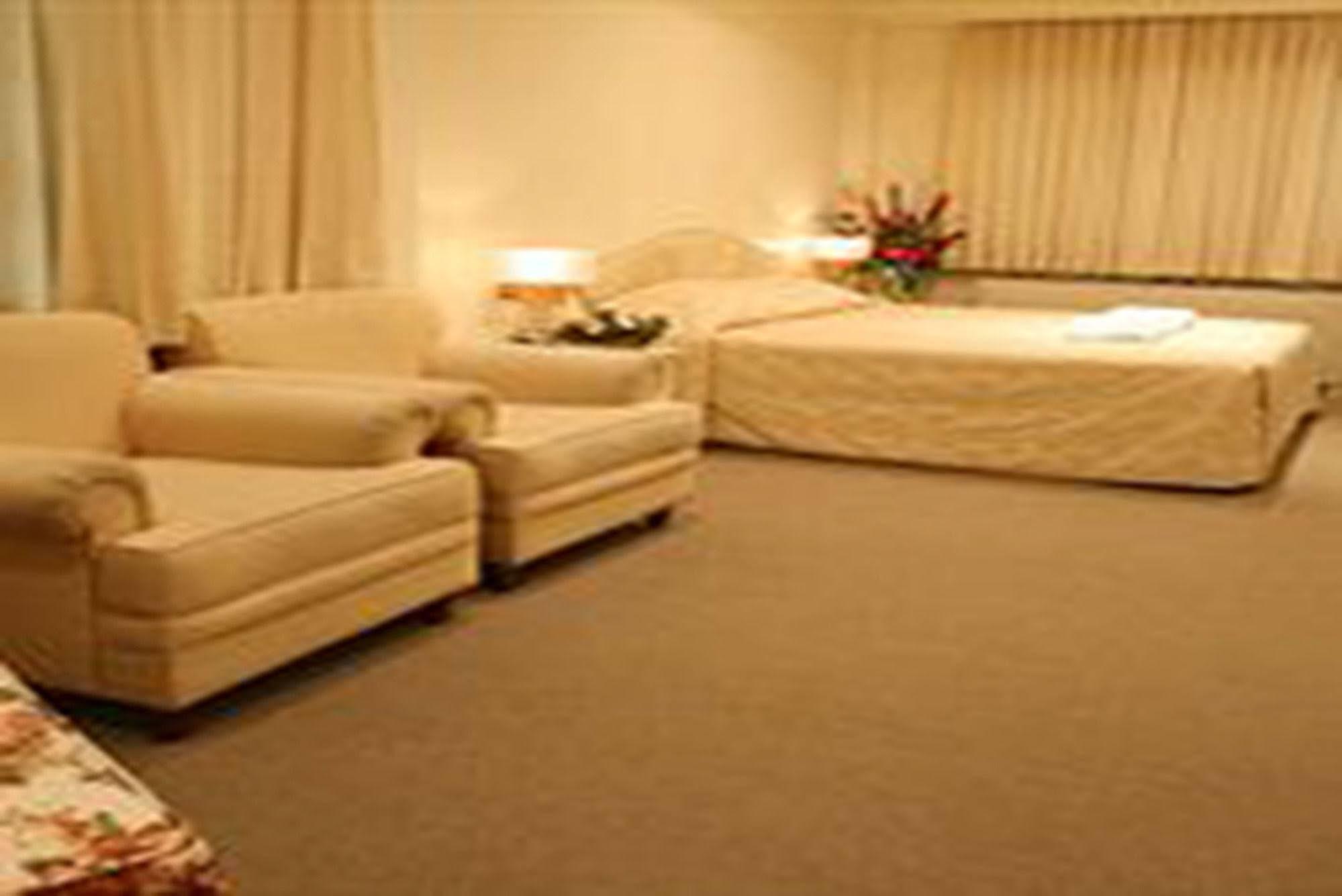 Pj Watergate Hotel