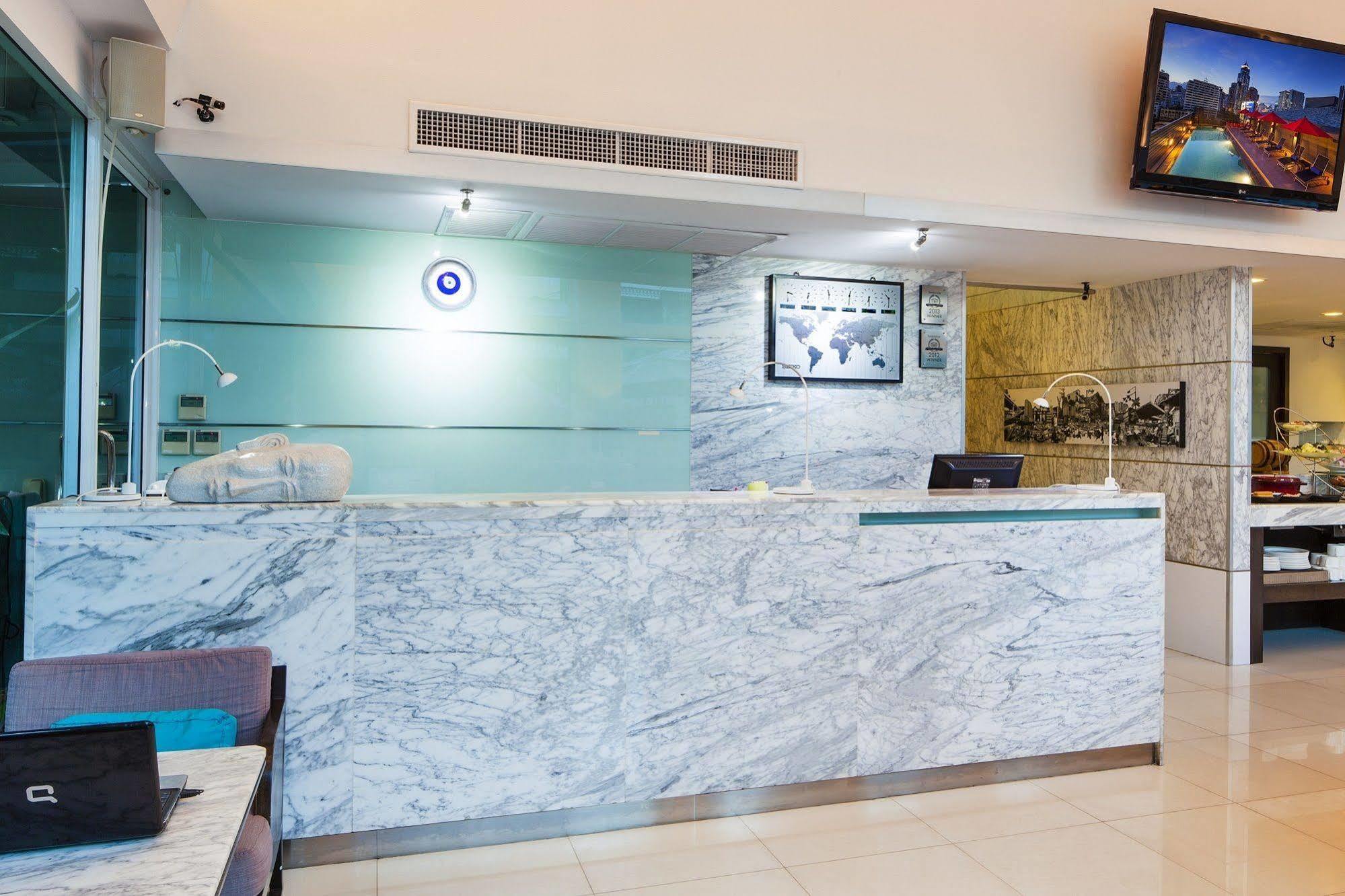 Solo, Sukhumvit 2, - Sha Extra Hotel