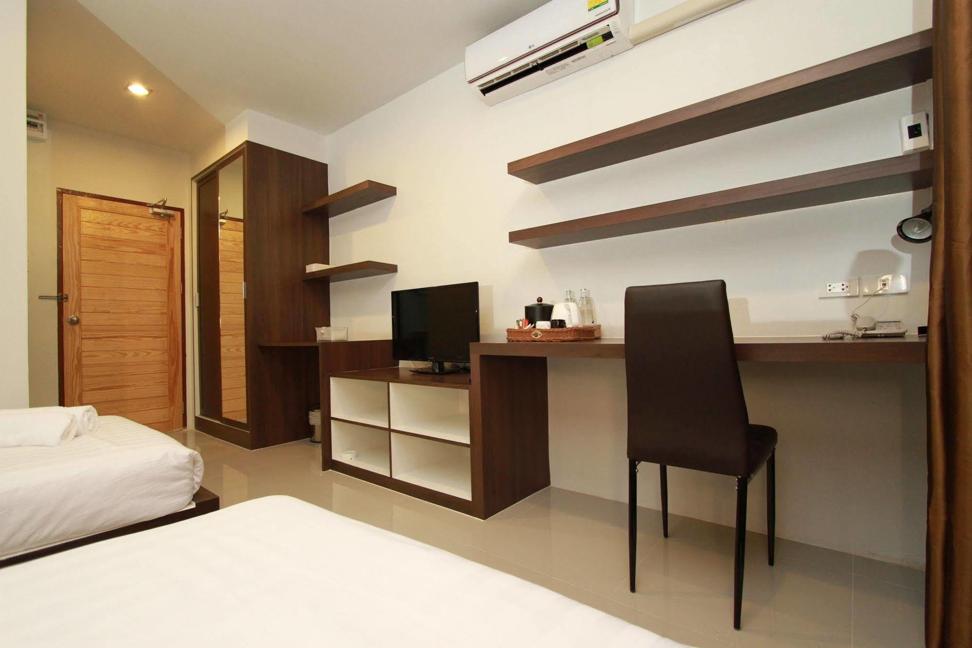 Hotel Bed By 3*