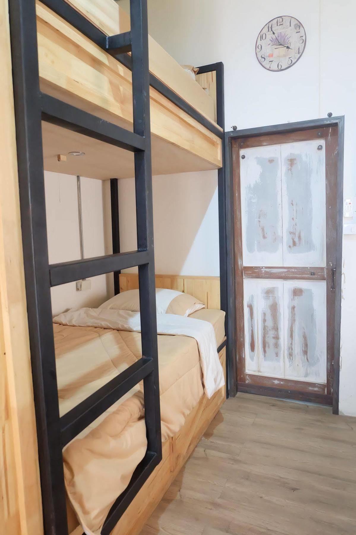 Buff Hostel