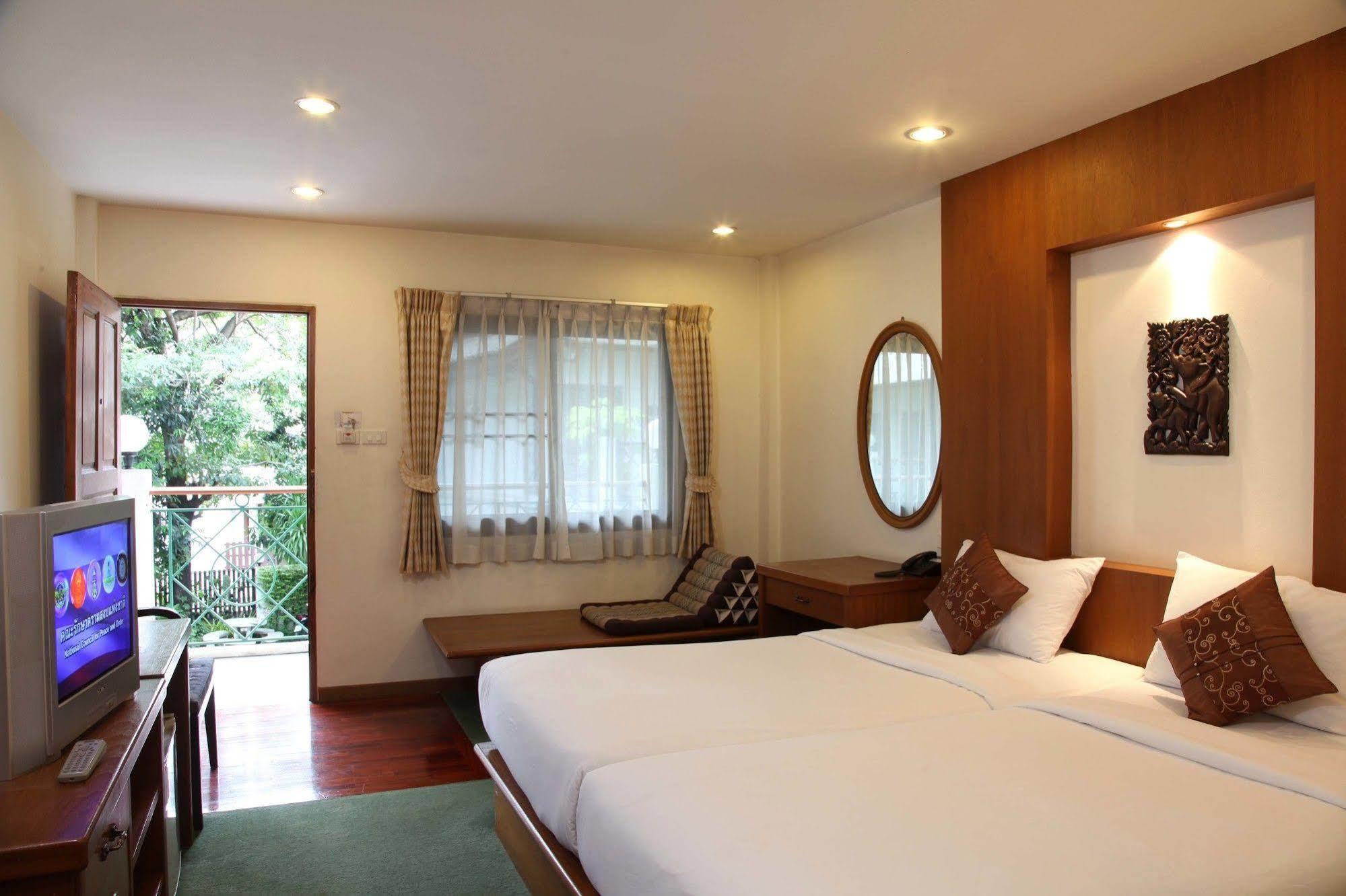 Hotel Charlie House Pin Klao