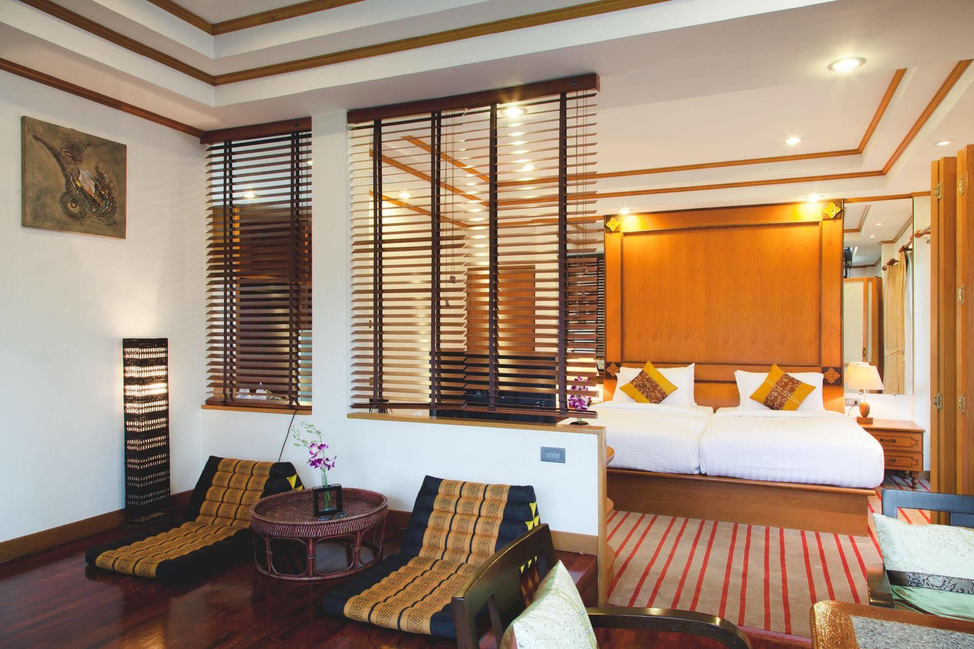 Hotel Charlie House Pin Klao Bangkok