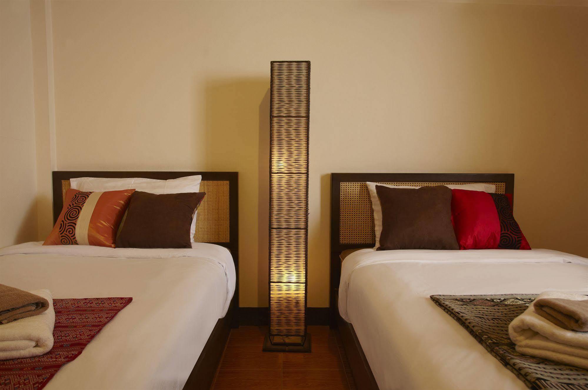 Hotel Super Oyo 484 Pannee Khaosan Sha