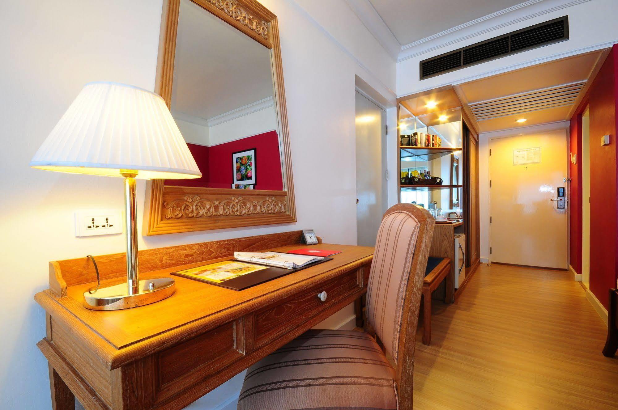Le Siam Silom By Pcl 4* Bangkok