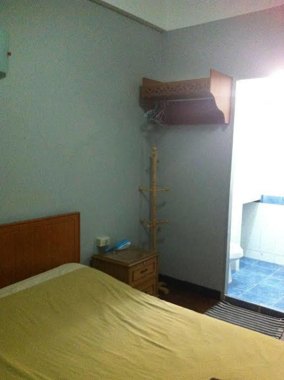 Penginapan Orchid Place *