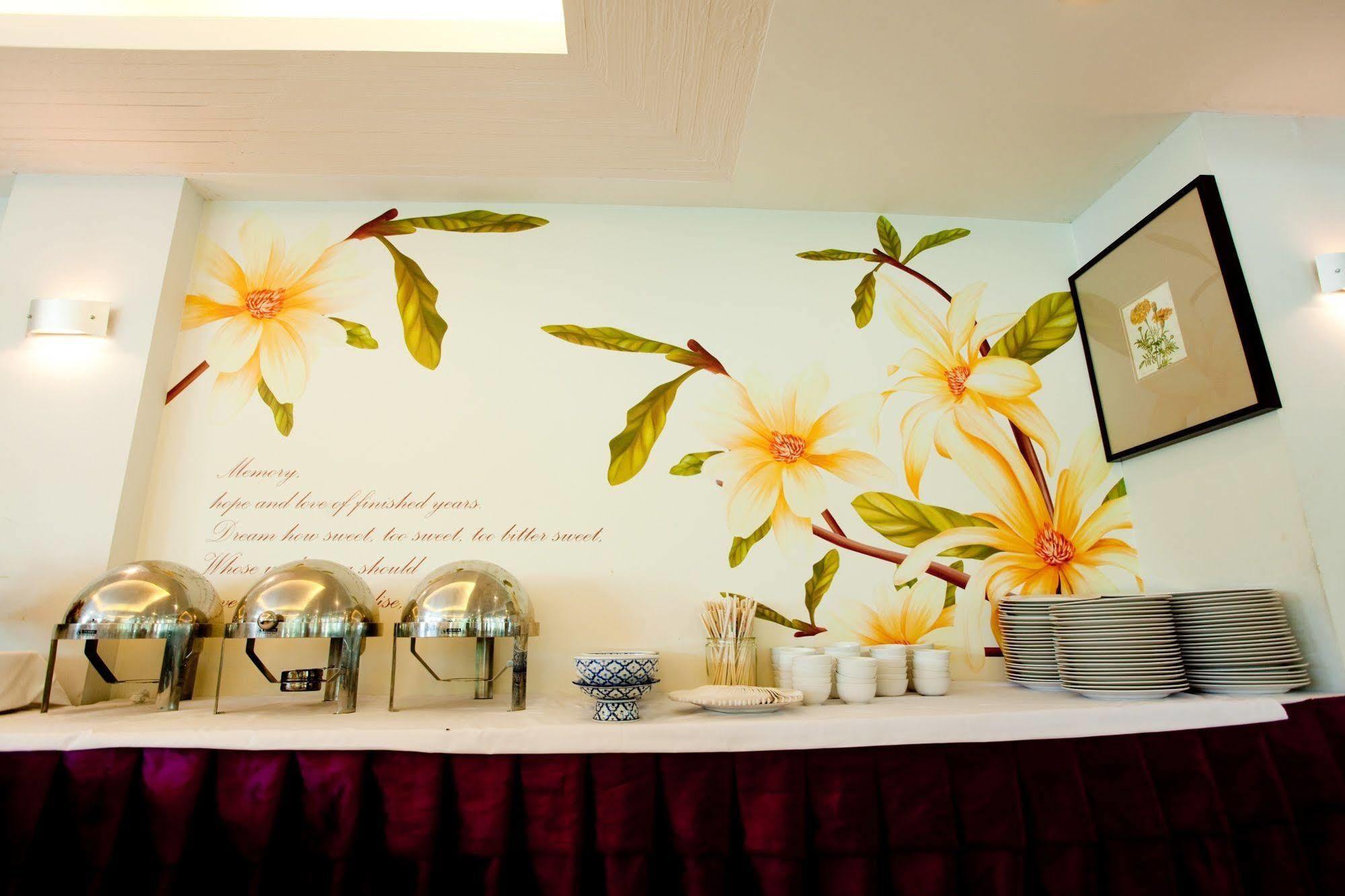 The Platinum 5* Bangkok
