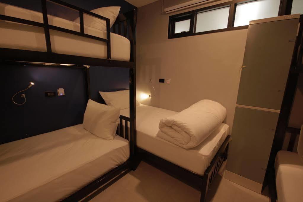 Hostel The Blocks Sukhumvit 10 *