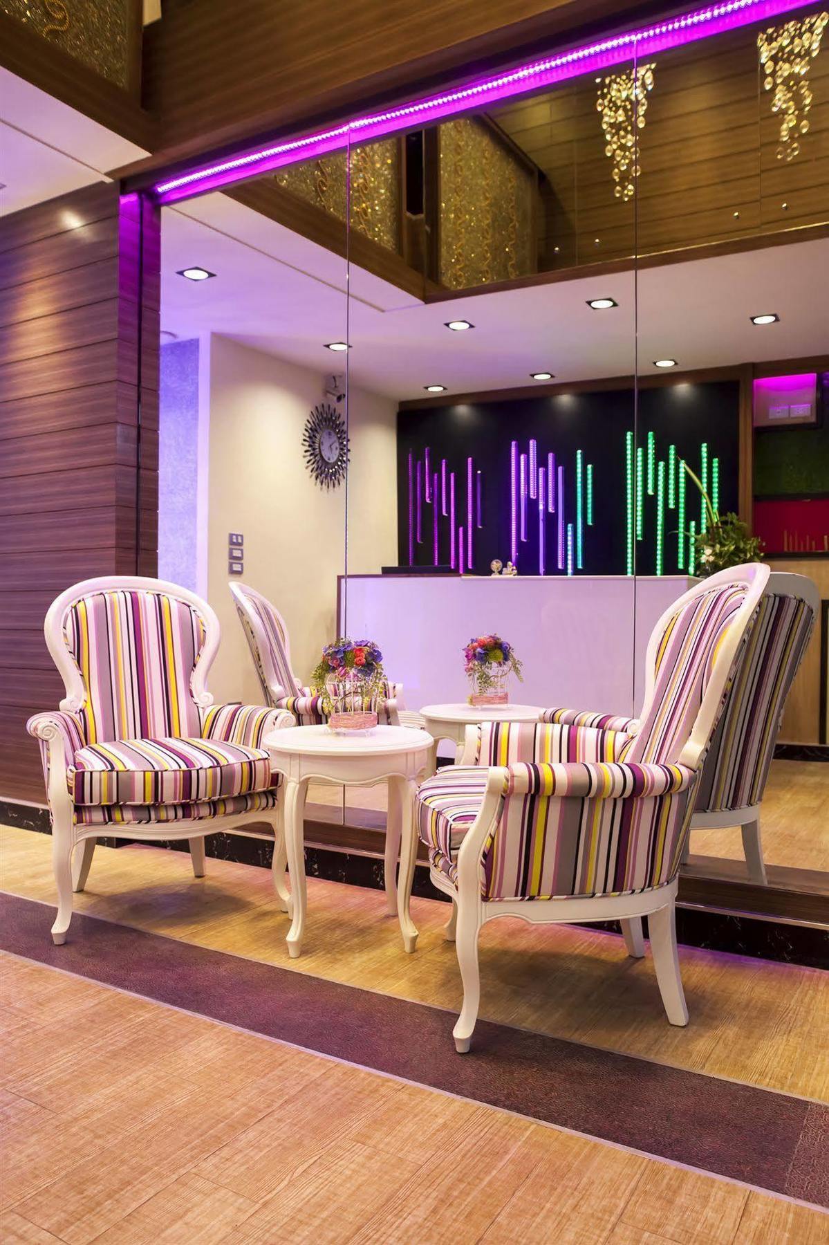 Eleven Avenue Hotel 3*