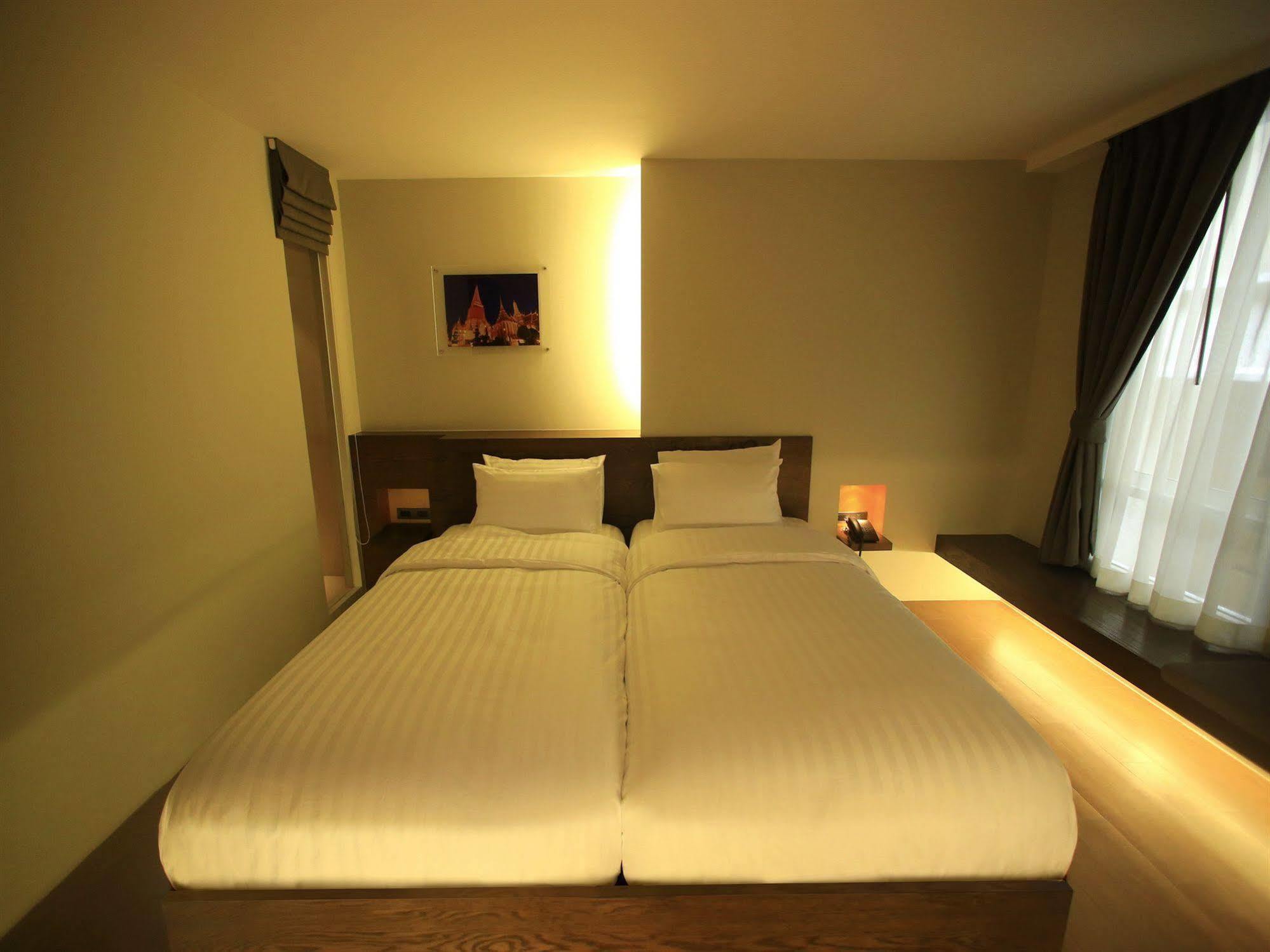 Silom One 3*