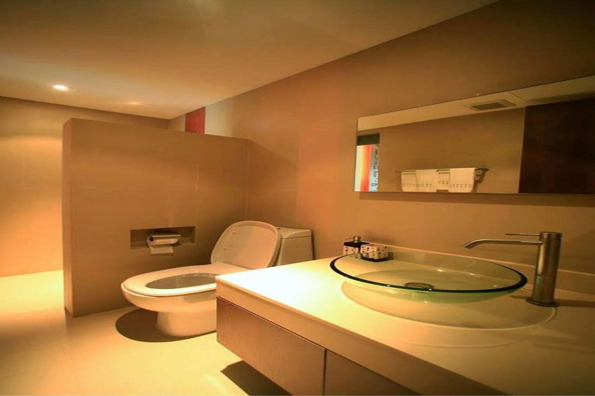 Hotel Silom One