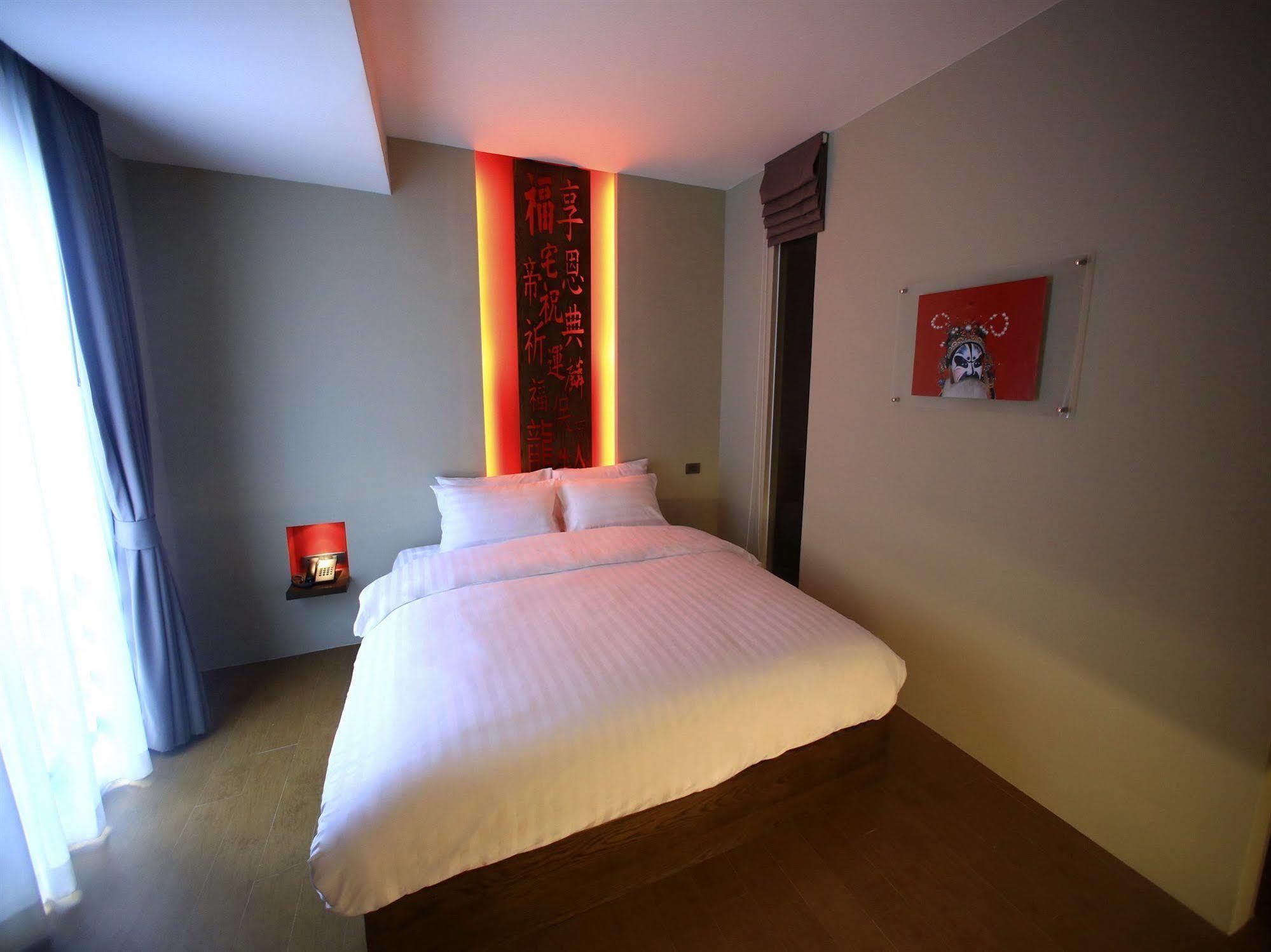 Silom One Hotel 3*