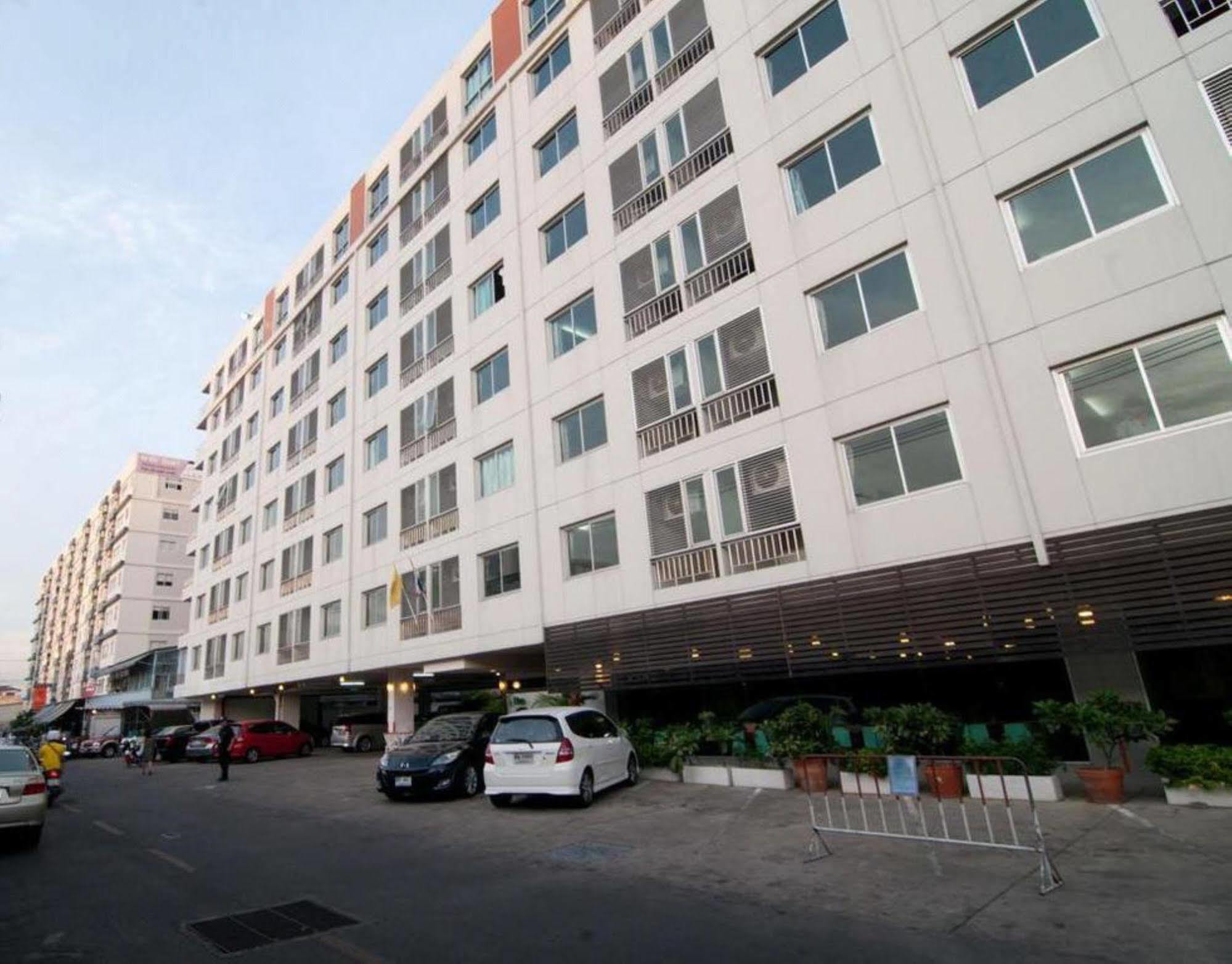 Centric Place Hotel 3*