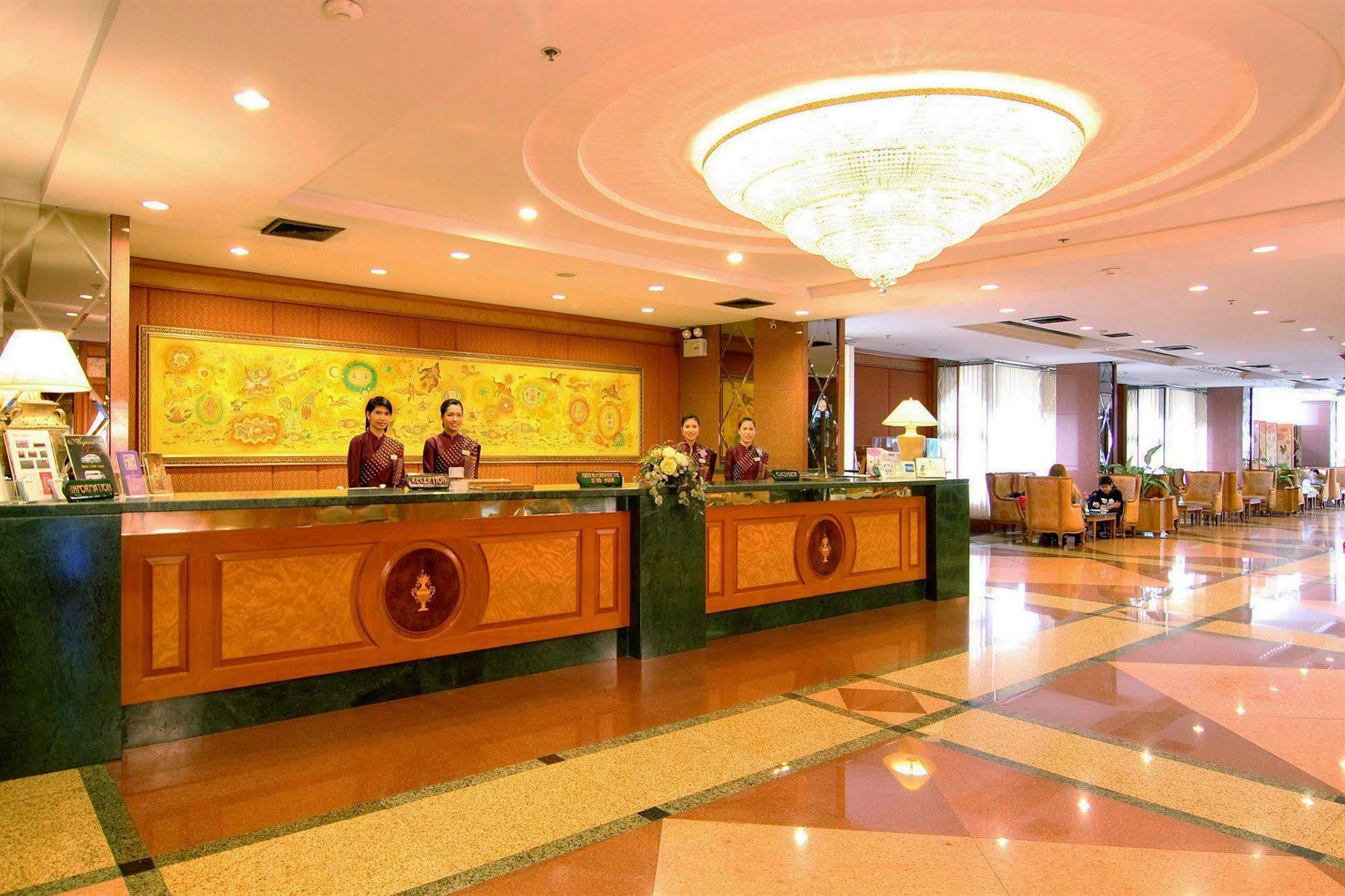 Grand Tower Rama 6 4* Bangkok