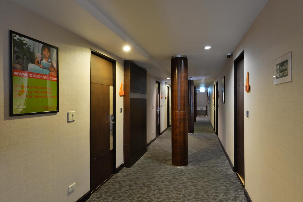 Arawana Express Phromphong Hotel 3*