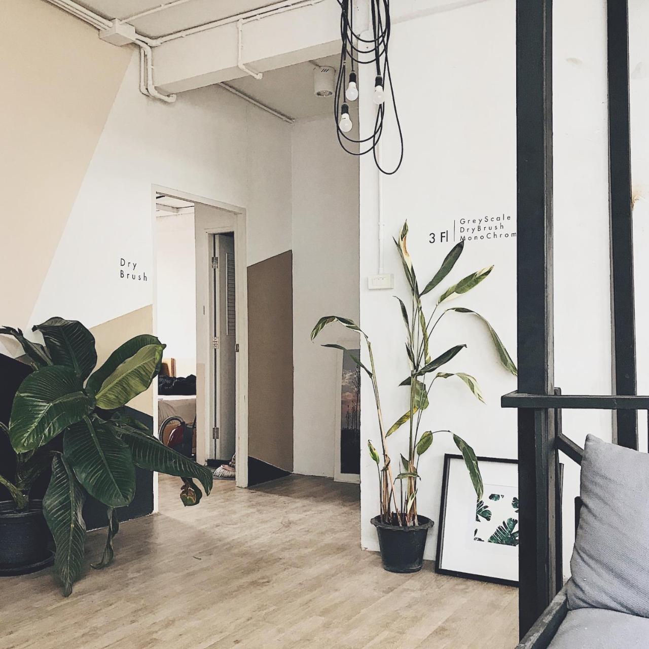 Beige Poshtels + Netflix Hostel *