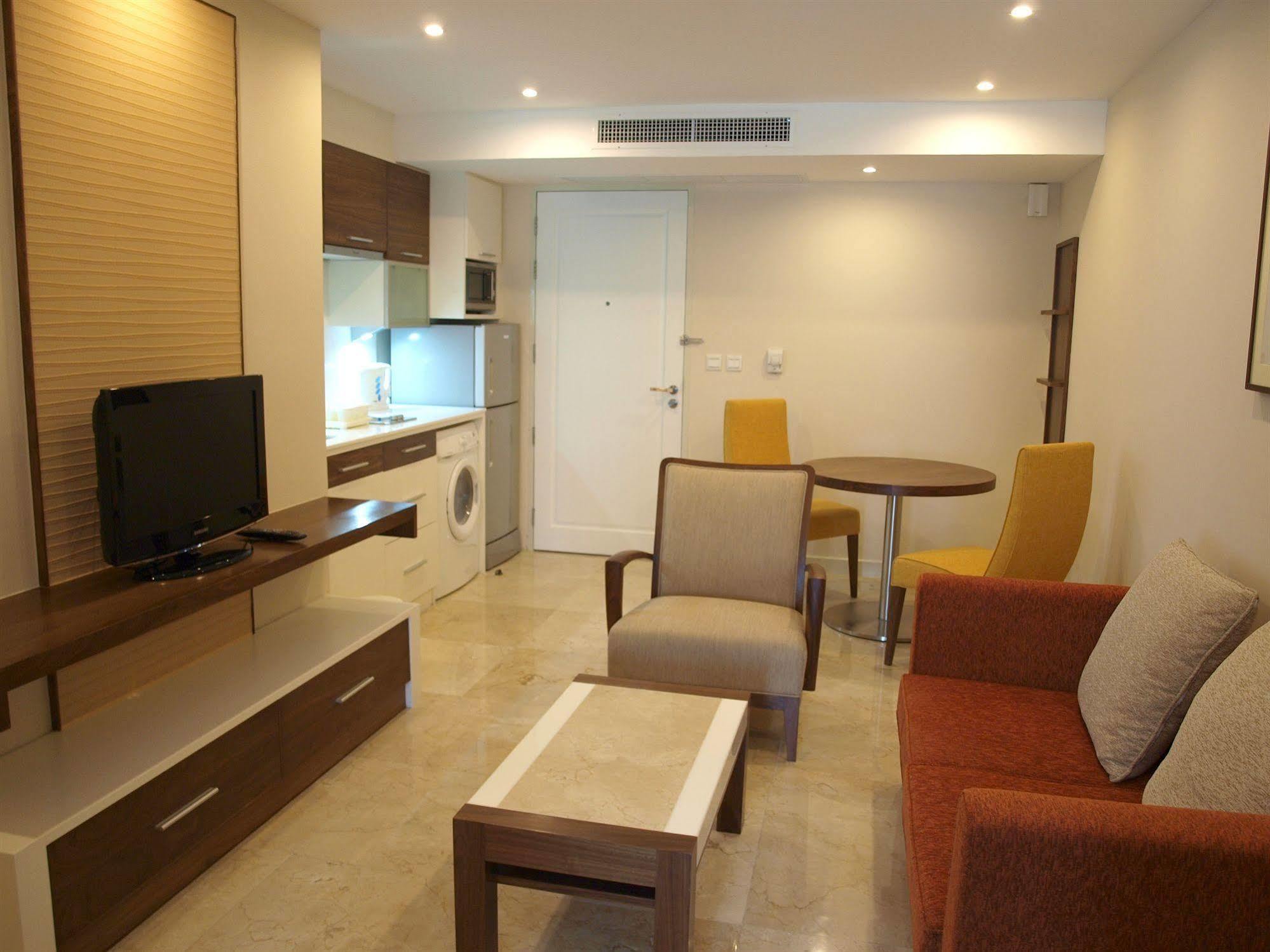 Thomson Hotel 3*