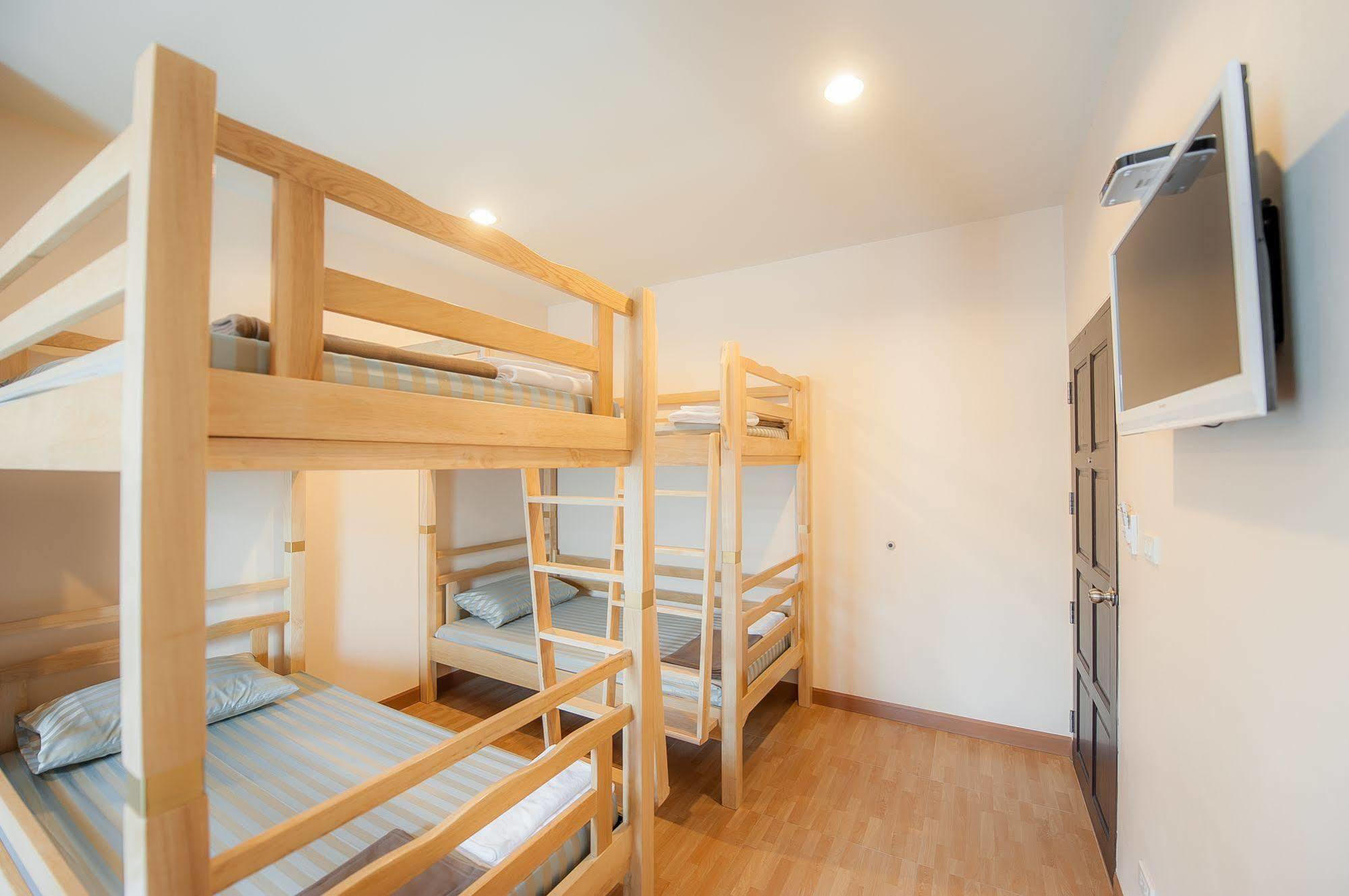 Full House Guest house Bangkok