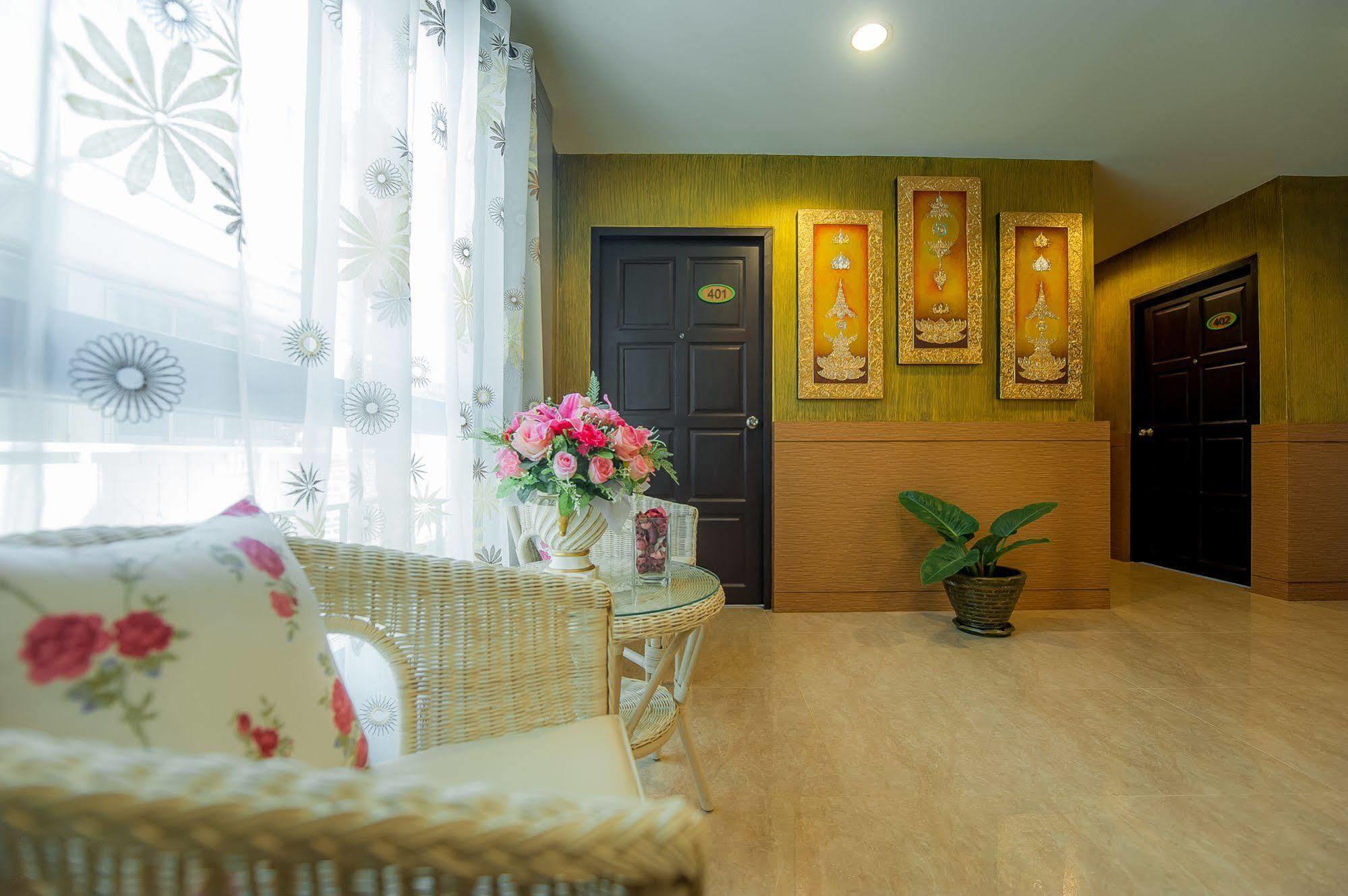 Guest house Full House