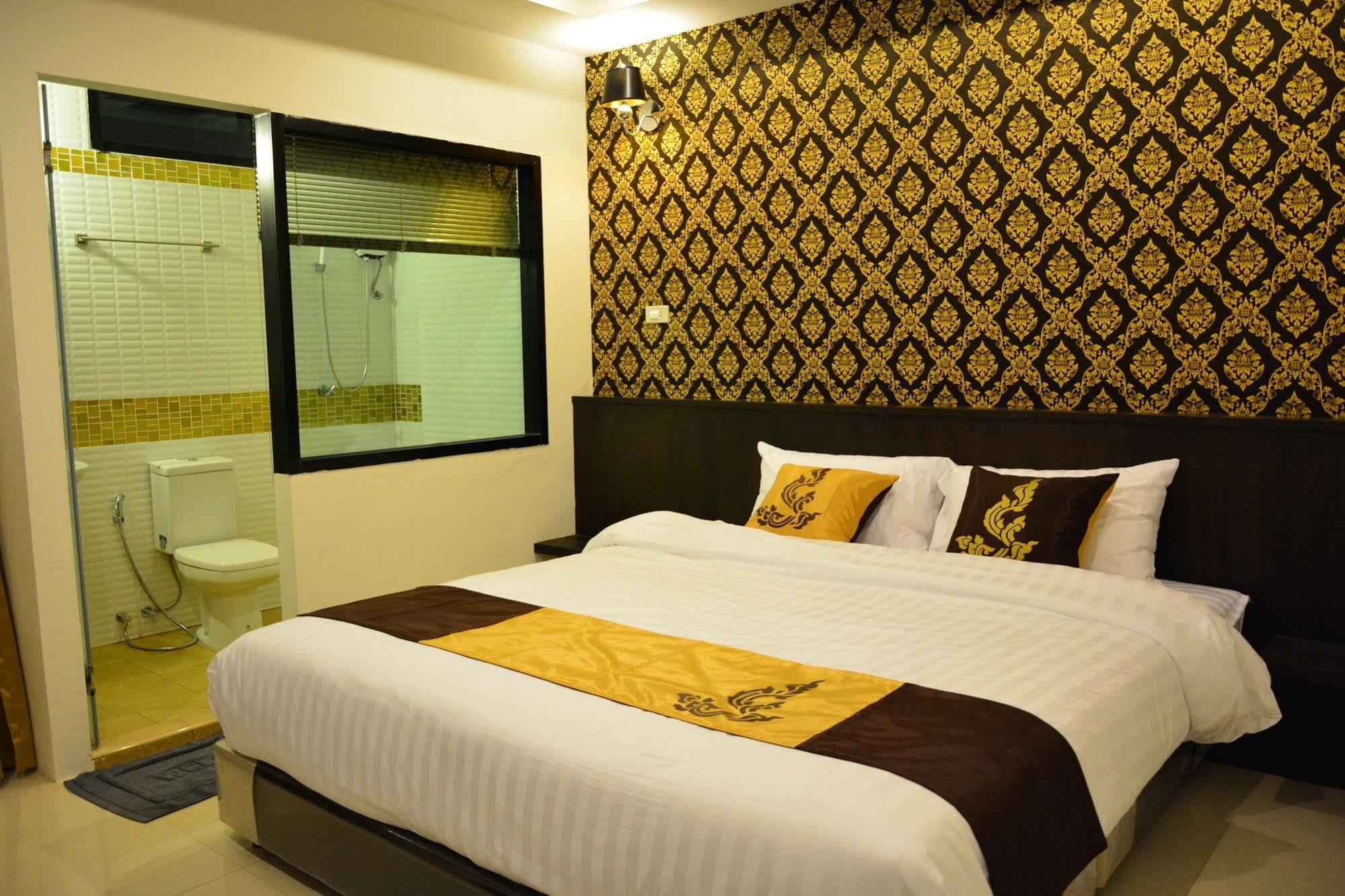 Adamaz House Rumah tetamu 2*