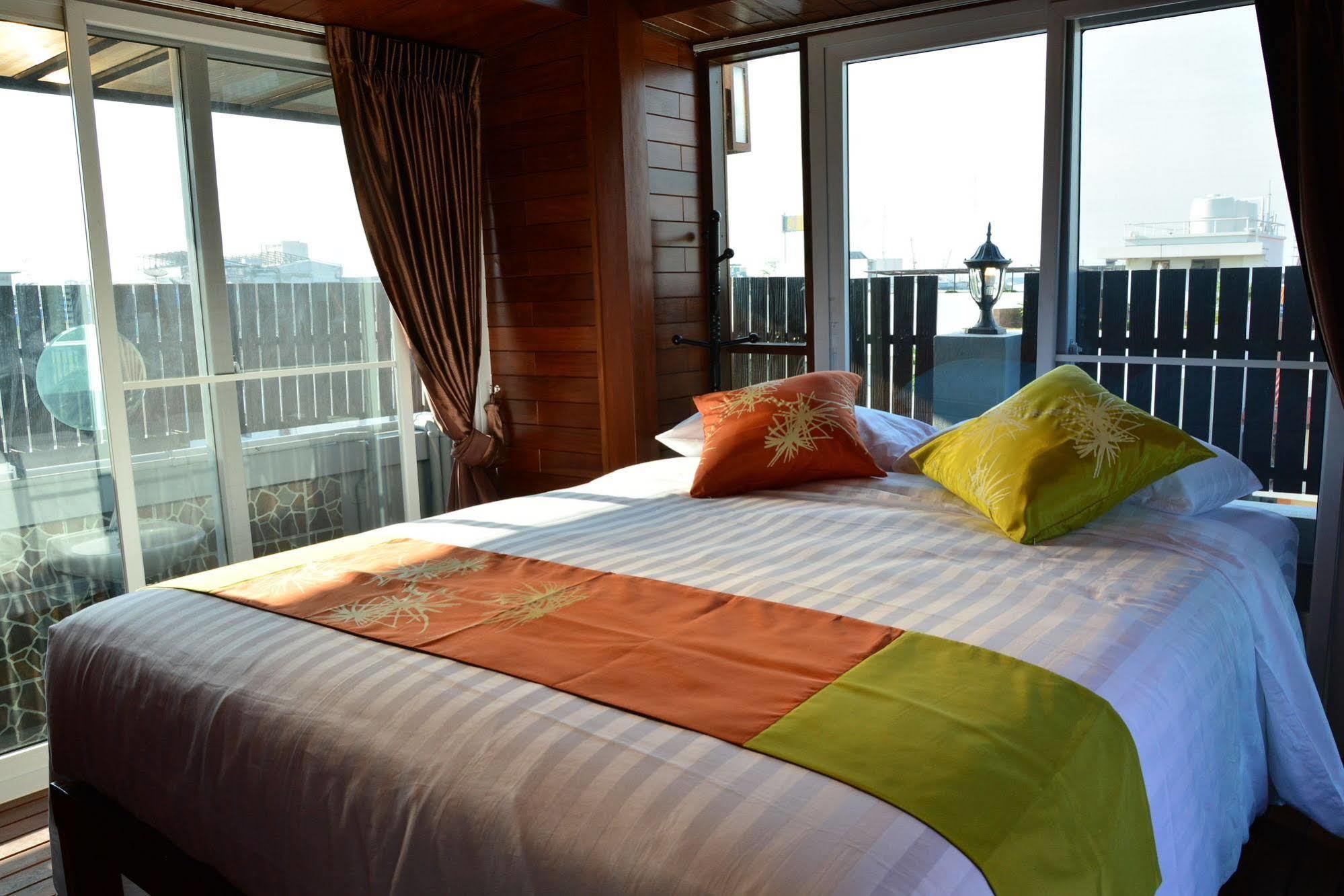Adamaz House 2*