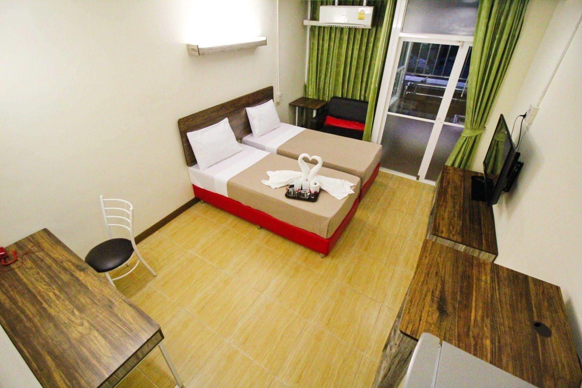 Ac Sport Village Penginapan